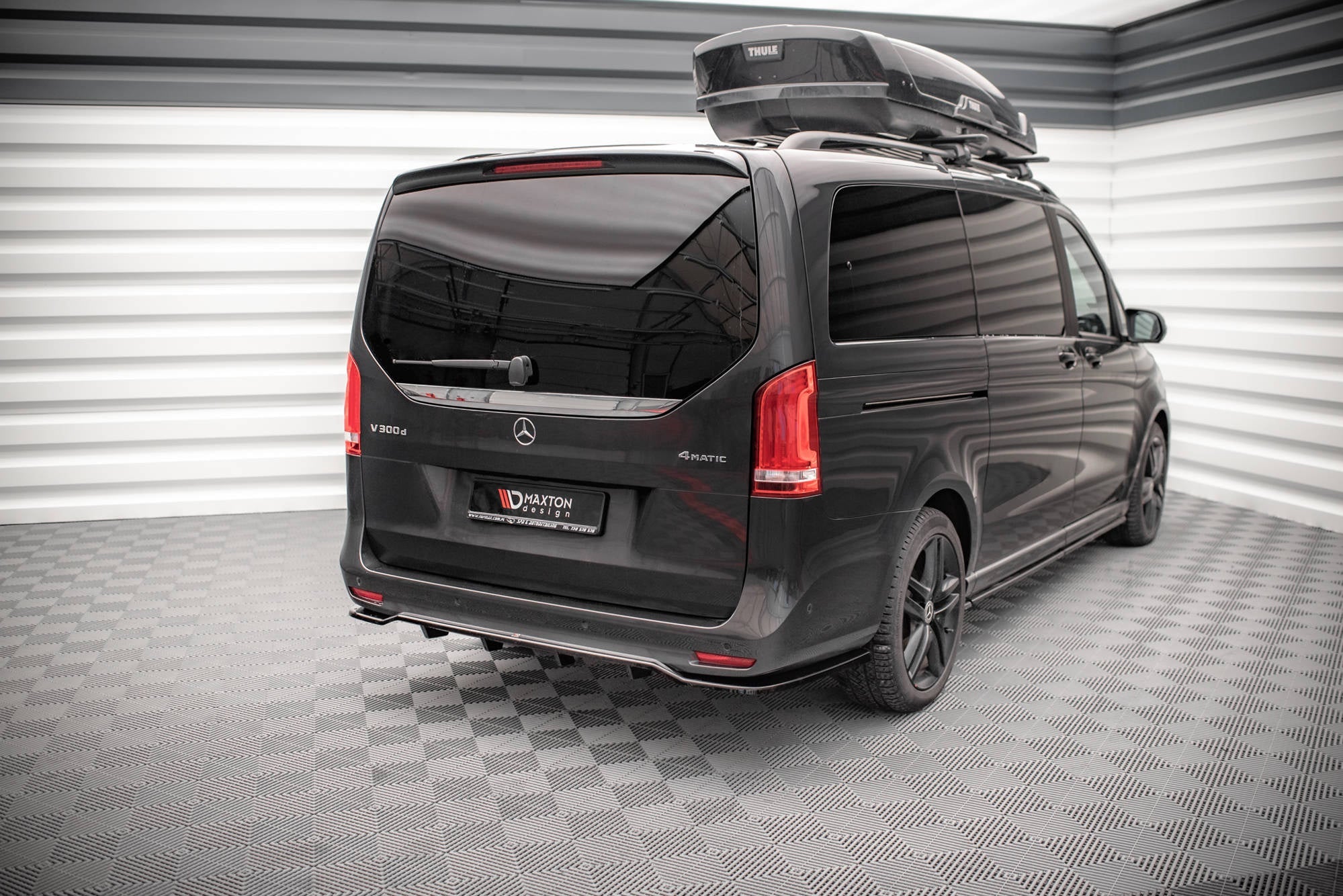 Maxton Design Splitter trasero (With Vertical Bars) para Mercedes-Benz V-Class AMG-Line W447 Facelift - imagen 4