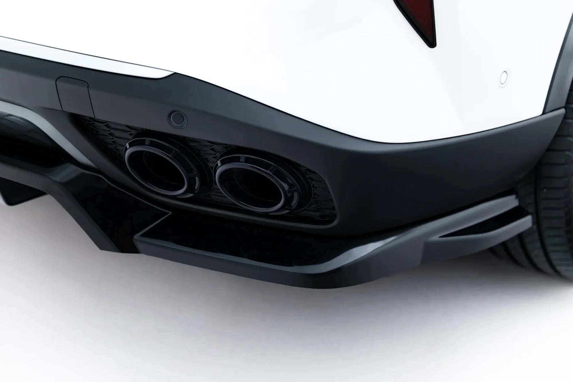 Maxton Design Splitter trasero (With Vertical Bars) para Omoda 9 Mk1 - imagen 5