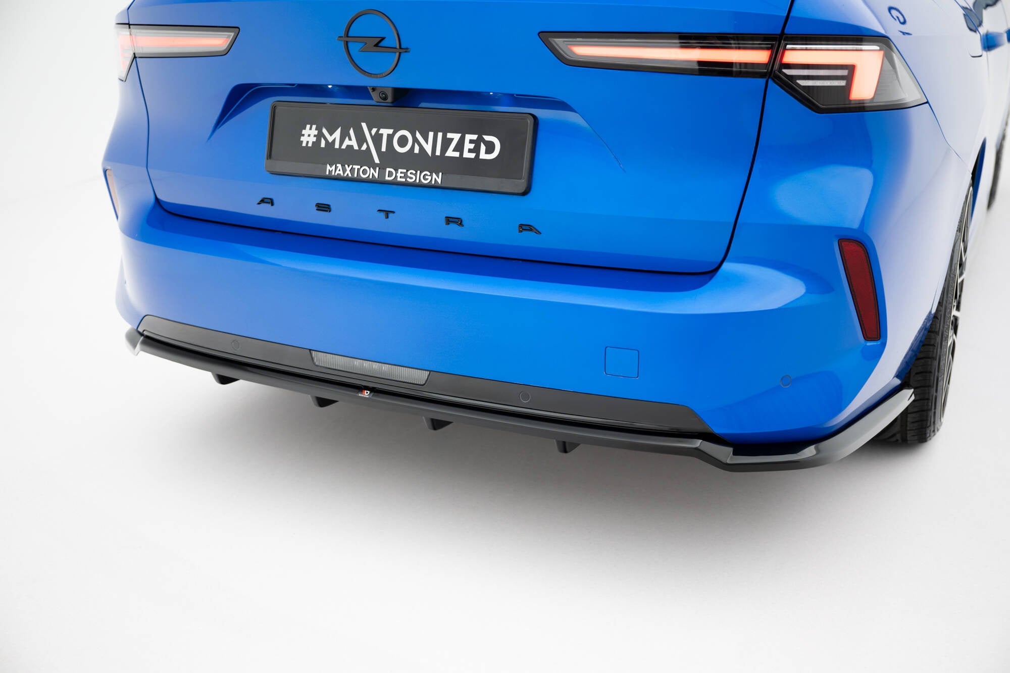 Maxton Design Splitter trasero (With Vertical Bars) para Opel Astra Sports Tourer L (Mk6) - imagen 2