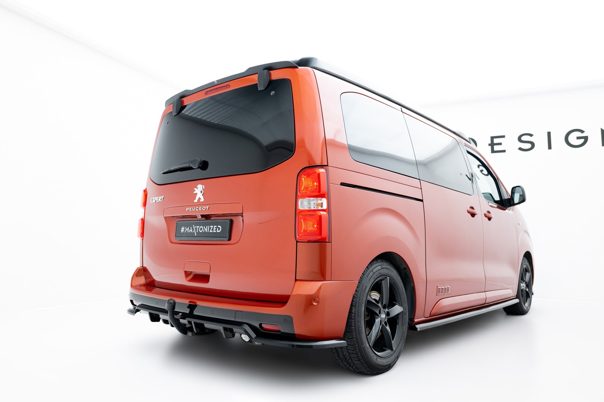 Maxton Design Splitter trasero (With Vertical Bars) para Peugeot Expert Mk3 - imagen 4