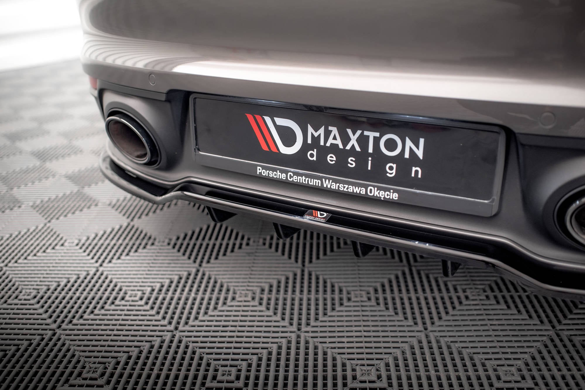 Maxton Design Splitter trasero (With Vertical Bars) para Porsche 911 Carrera 4S 992 - imagen 2