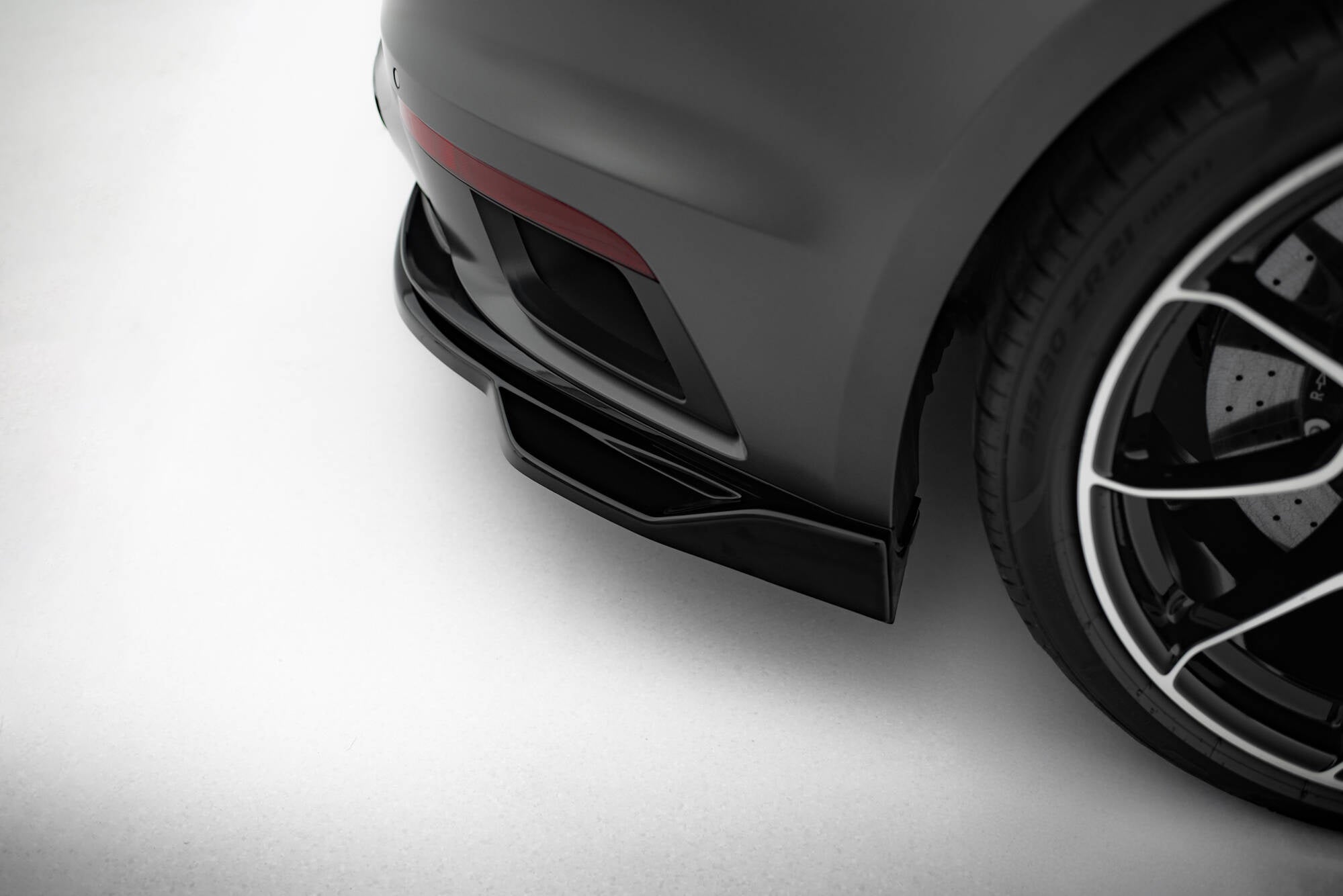 Maxton Design Splitter trasero (With Vertical Bars) para Porsche 911 Turbo S Sport Package 992 - imagen 4