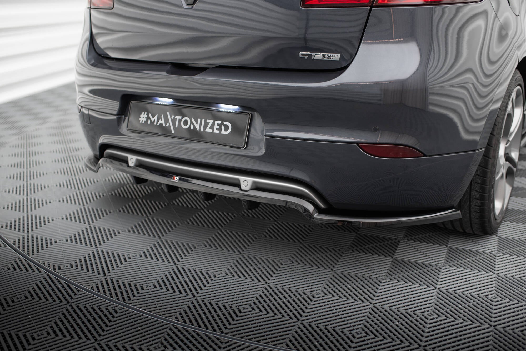 Maxton Design Splitter trasero (With Vertical Bars) para Renault Megane GT Mk3 Facelift - imagen 2