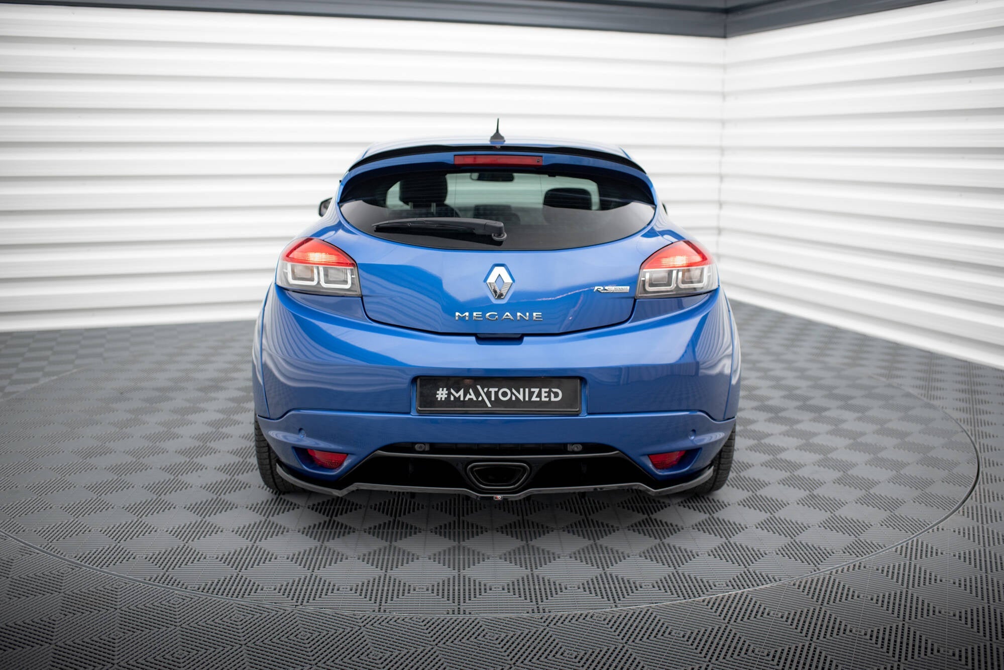 Maxton Design Splitter trasero (With Vertical Bars) para Renault Megane RS Mk3 - imagen 2