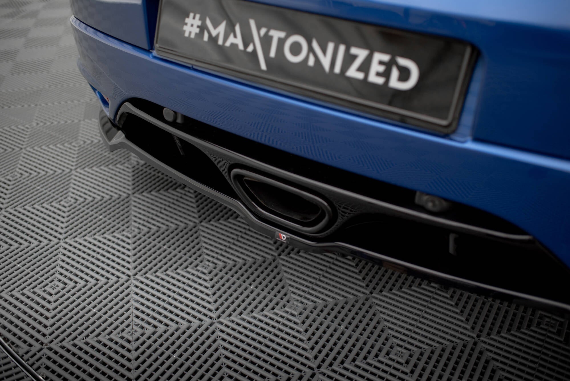 Maxton Design Splitter trasero (With Vertical Bars) para Renault Megane RS Mk3 - imagen 5