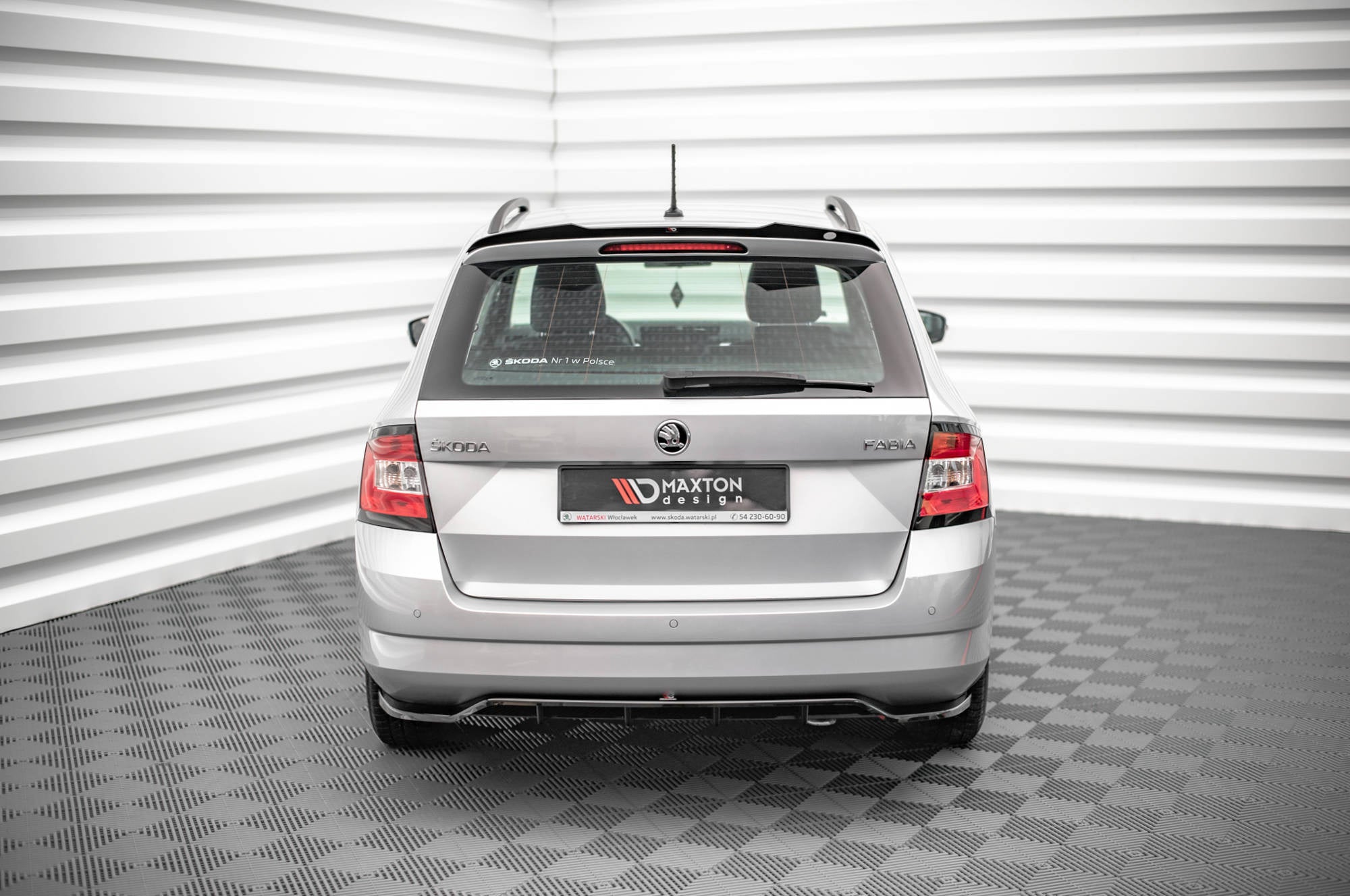 Maxton Design Splitter trasero (With Vertical Bars) para Skoda Fabia Combi Mk3 - imagen 1