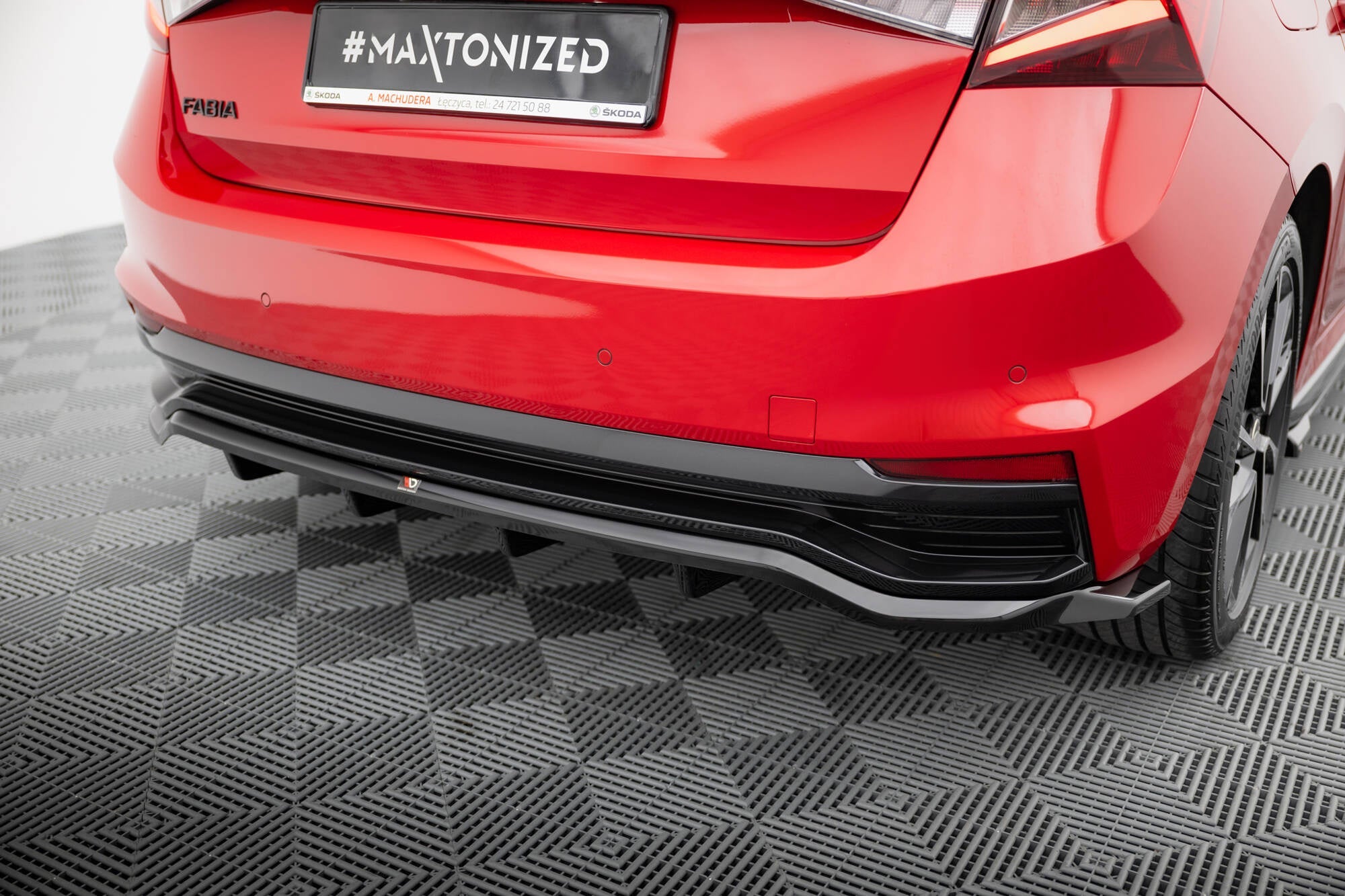 Maxton Design Splitter trasero (With Vertical Bars) para Skoda Fabia Monte Carlo Mk4 - imagen 2
