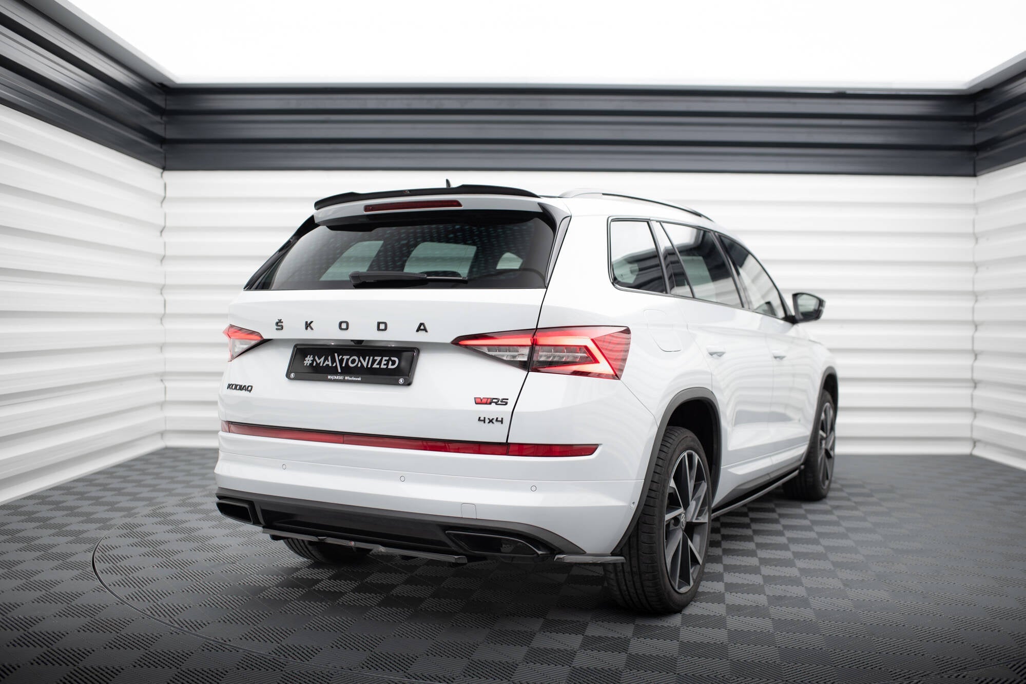 Maxton Design Splitter trasero (With Vertical Bars) para Skoda Kodiaq RS Mk1 / Mk1 Facelift - imagen 1