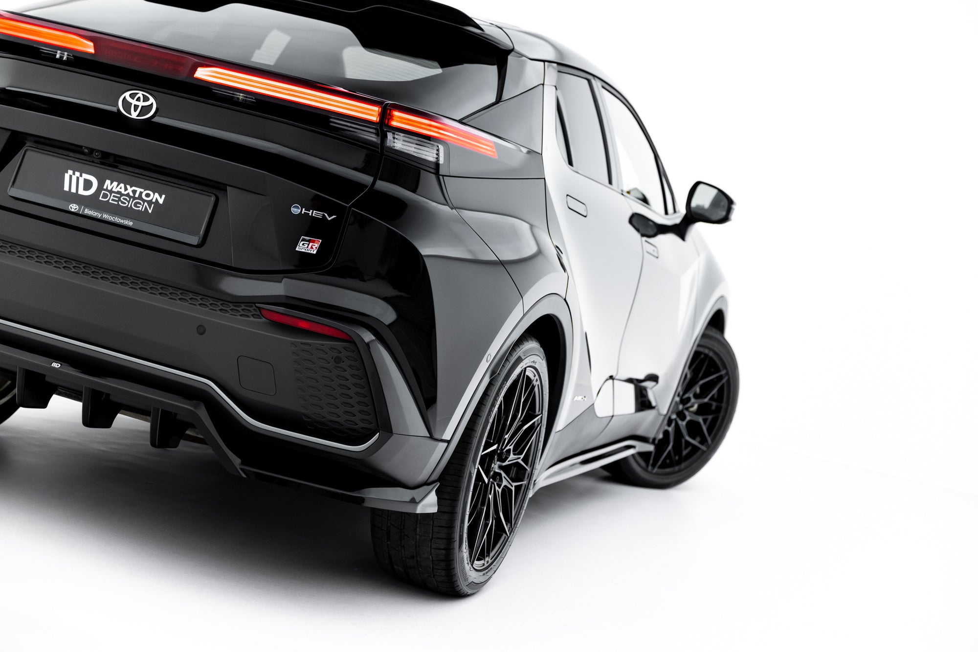 Maxton Design Splitter trasero (With Vertical Bars) para Toyota C-HR Mk2 - imagen 3