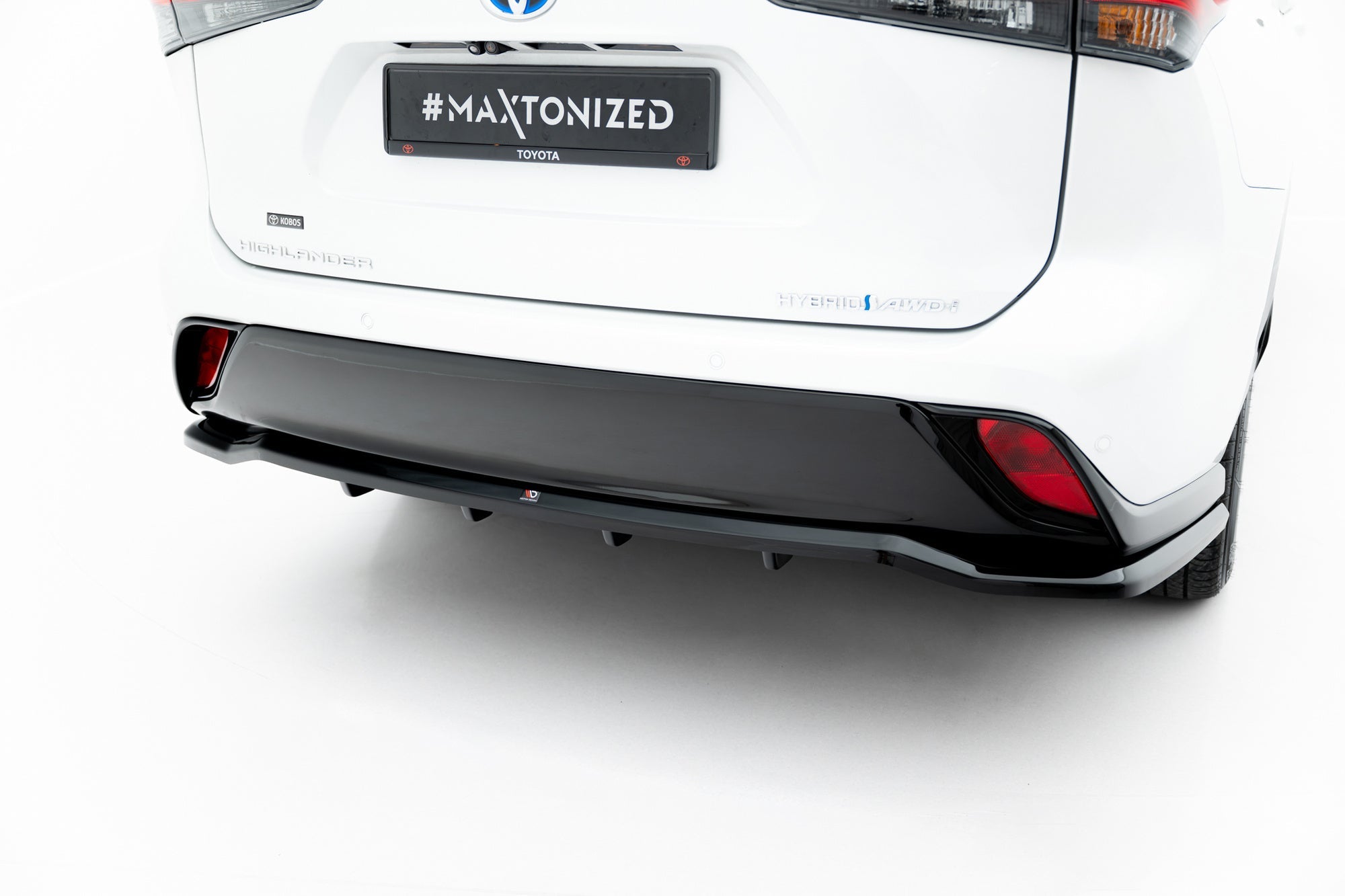 Maxton Design Splitter trasero (With Vertical Bars) para Toyota Highlander Mk4 - imagen 2