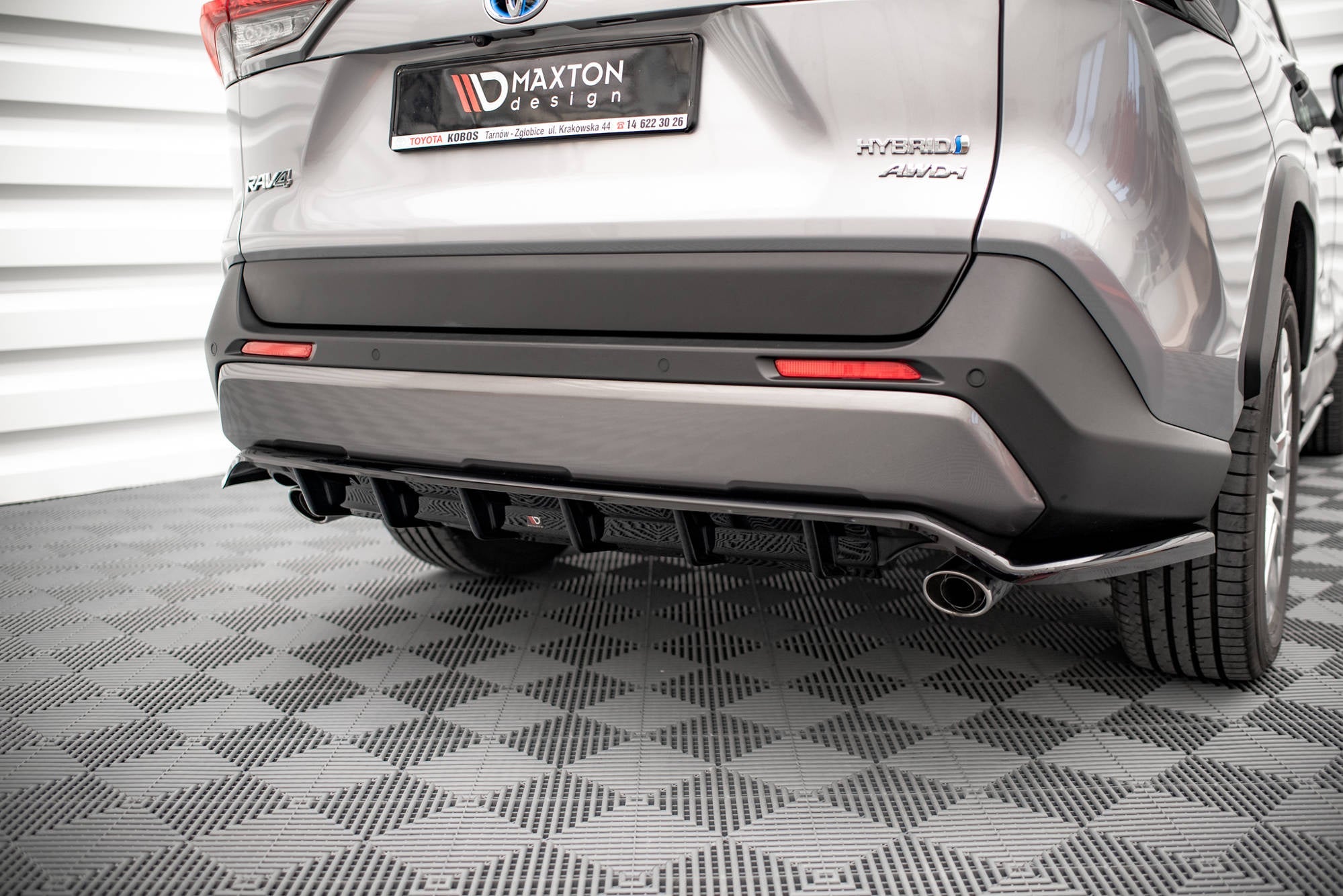 Maxton Design Splitter trasero (With Vertical Bars) para Toyota RAV4 Mk5 - imagen 1