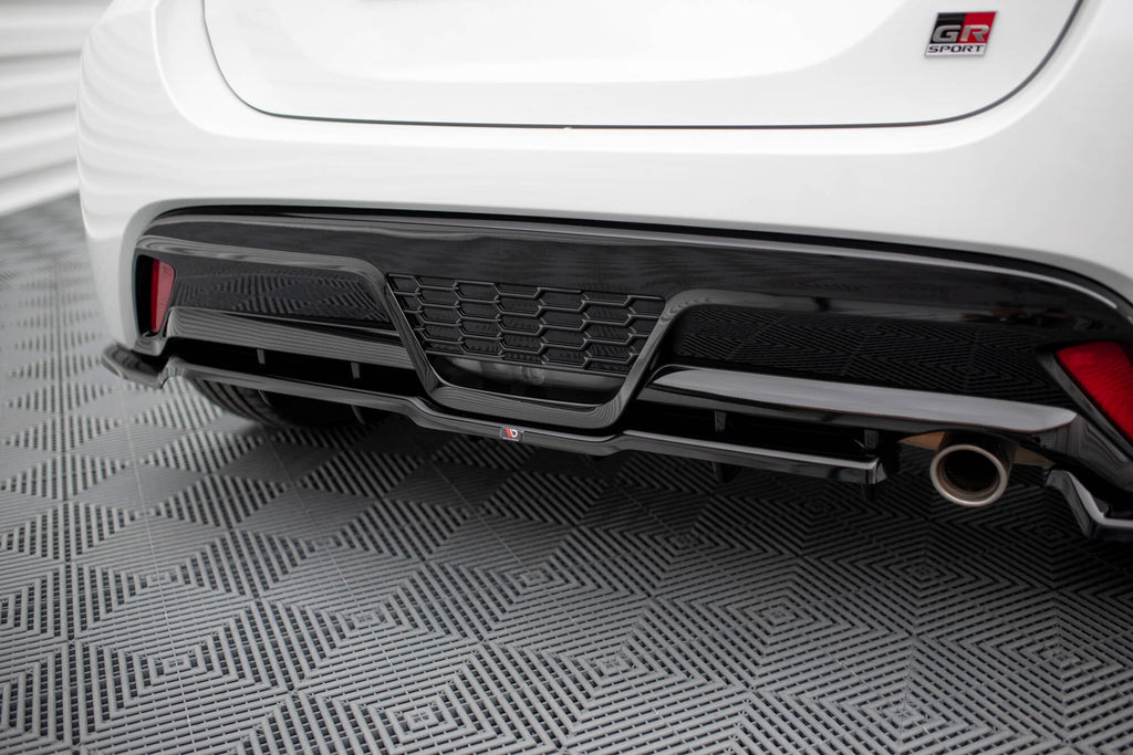 Maxton Design Splitter trasero (With Vertical Bars) para Toyota Yaris GR Sport Mk4 - imagen 2