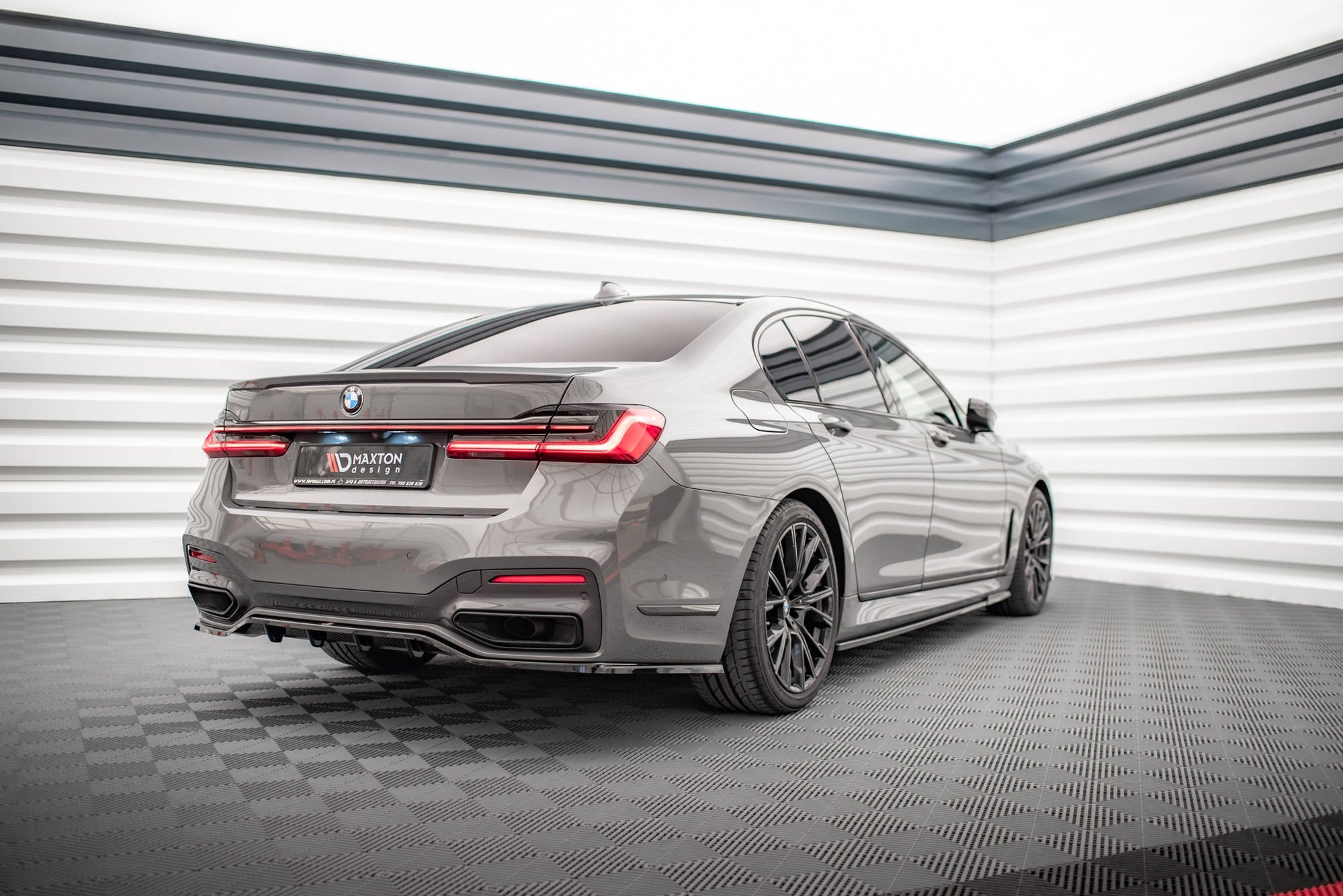 Maxton Design Splitter trasero (With Vertical Bars) V.1 para BMW 7 M-Pack G11 / G12 Facelift - imagen 1