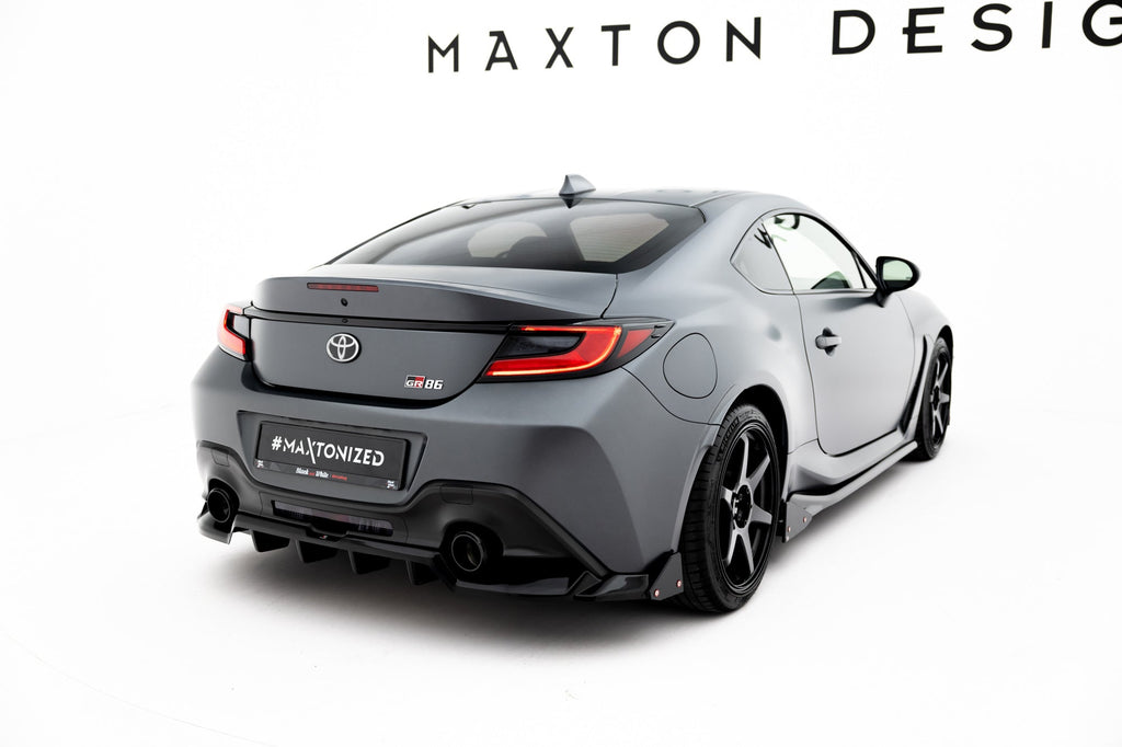 Maxton Design Splitter trasero (With Vertical Bars) V.1 + Flaps para Toyota GR86 Mk1 - imagen 1