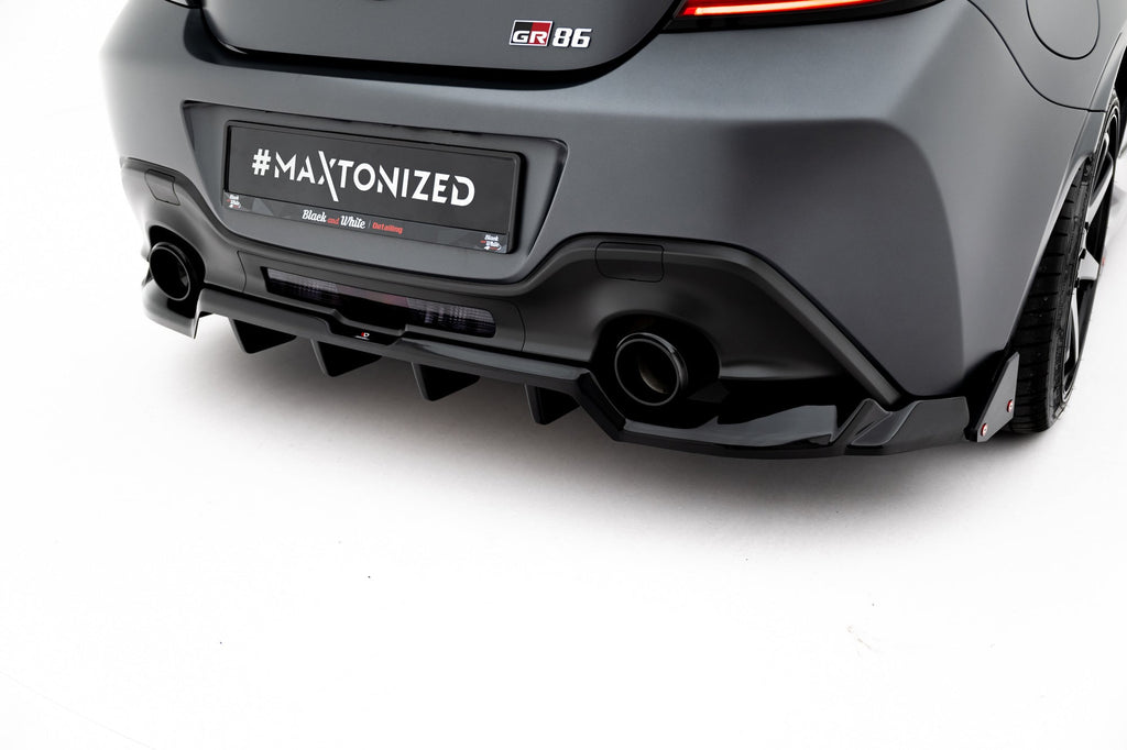 Maxton Design Splitter trasero (With Vertical Bars) V.1 + Flaps para Toyota GR86 Mk1 - imagen 2