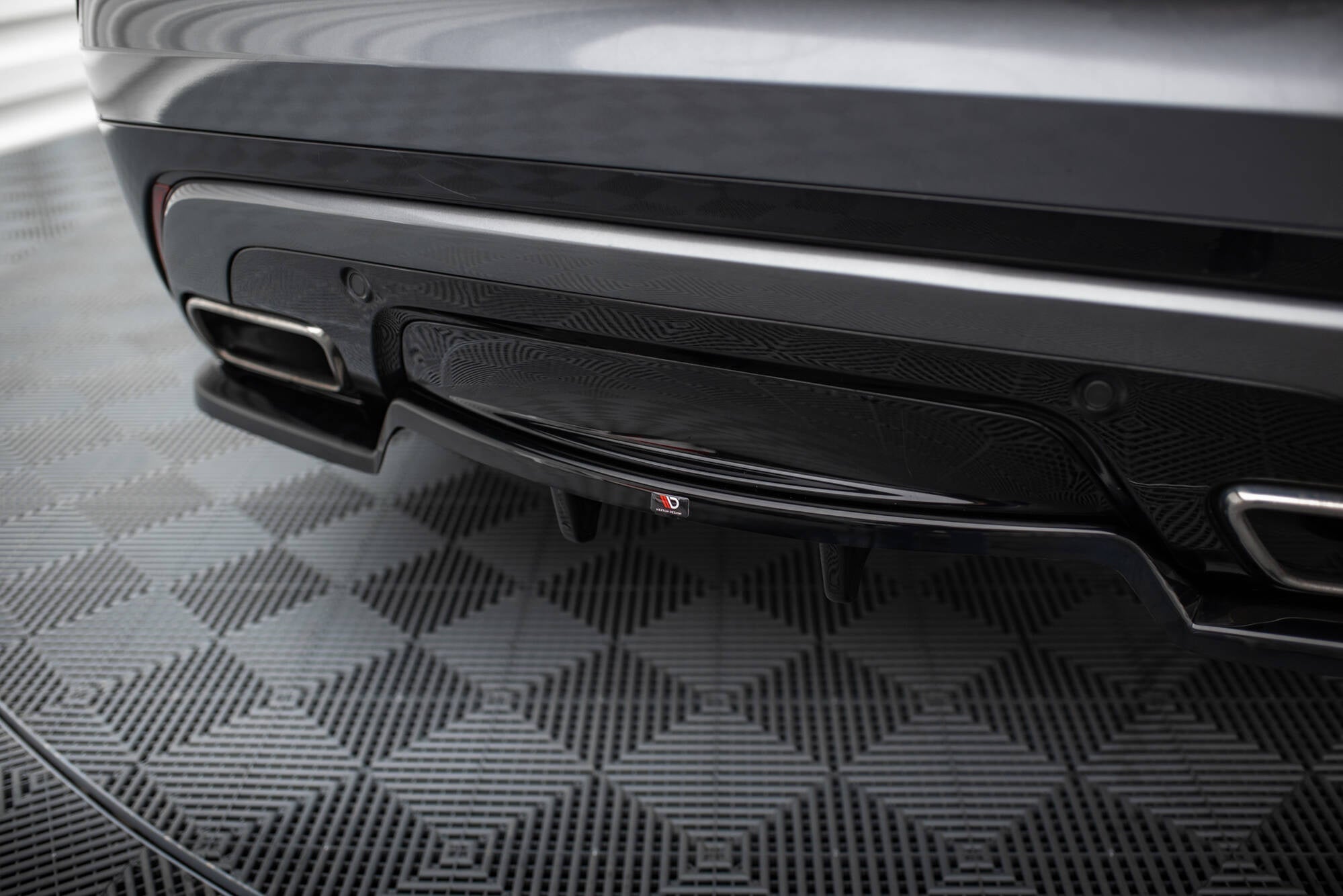 Maxton Design Splitter trasero (With Vertical Bars) V.1 para Land Rover Range Rover Velar R-Dynamic Mk1 - imagen 5