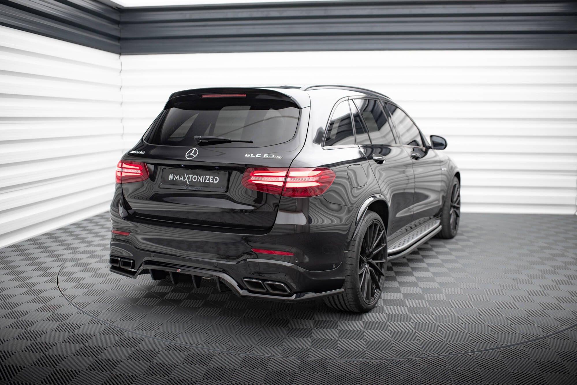 Maxton Design Splitter trasero (With Vertical Bars) V.1 para Mercedes-AMG GLC 63 SUV X253 - imagen 2