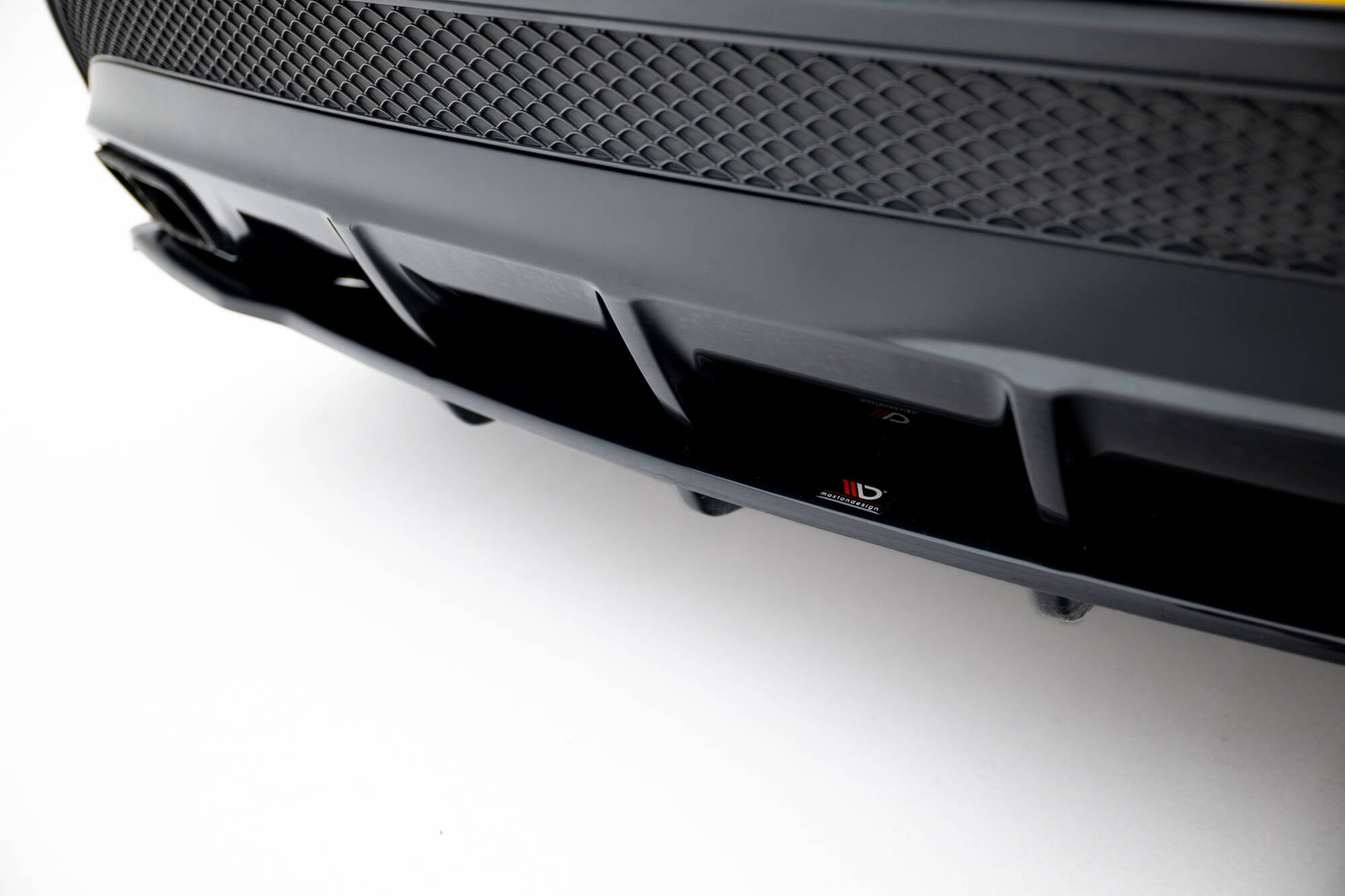 Maxton Design Splitter trasero (With Vertical Bars) V.1 para Mercedes-Benz GLA 45 AMG - imagen 4