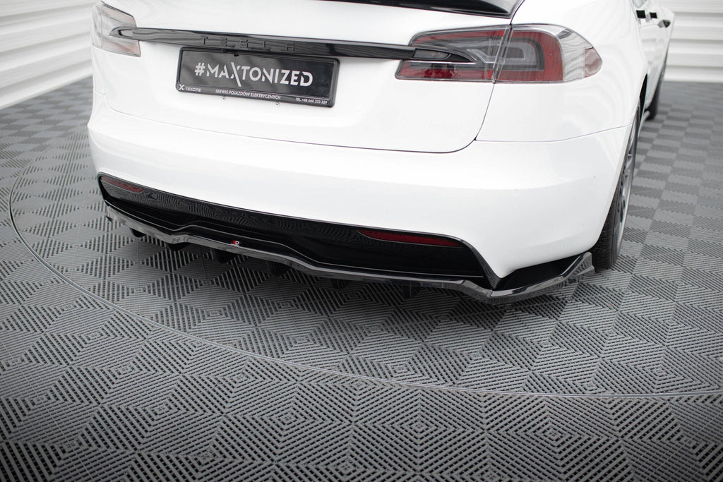 Maxton Design Splitter trasero (With Vertical Bars) V.1 para Tesla Model S Plaid Mk1 Facelift - imagen 1