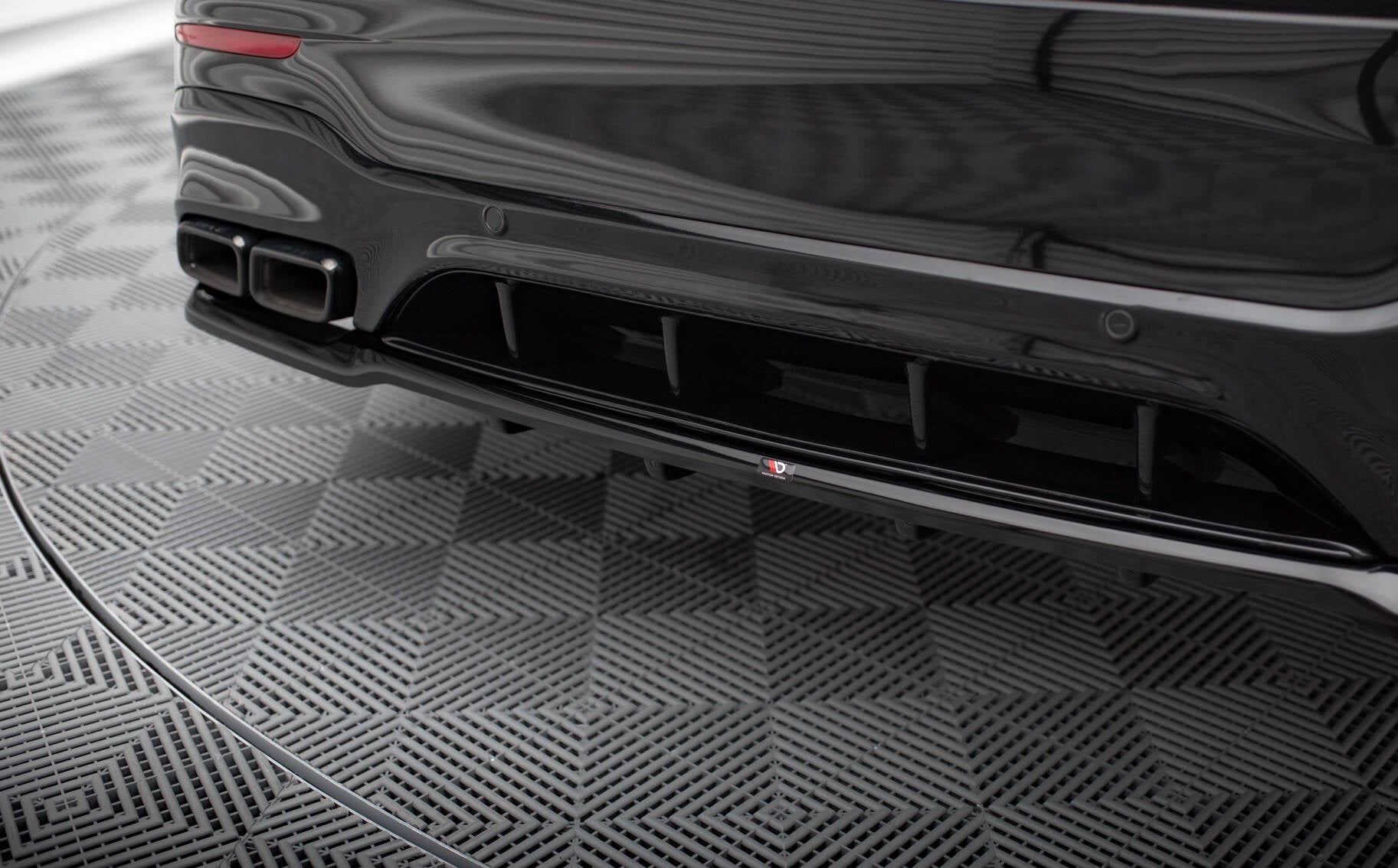 Maxton Design Splitter trasero (With Vertical Bars) V.2 para Mercedes-AMG GLC 63 SUV X253 - imagen 3