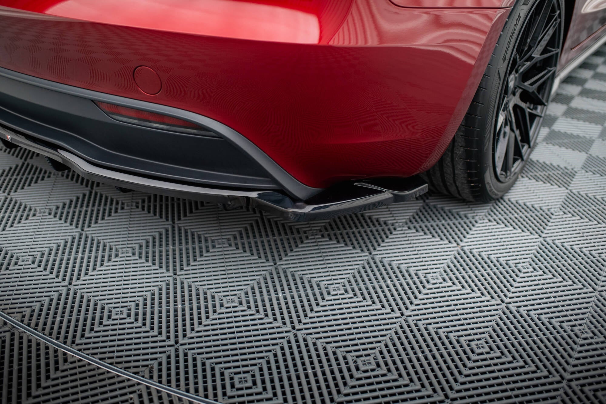 Maxton Design Splitter trasero (With Vertical Bars) V.2 para Tesla Model 3 Project Highland(Facelift) - imagen 4
