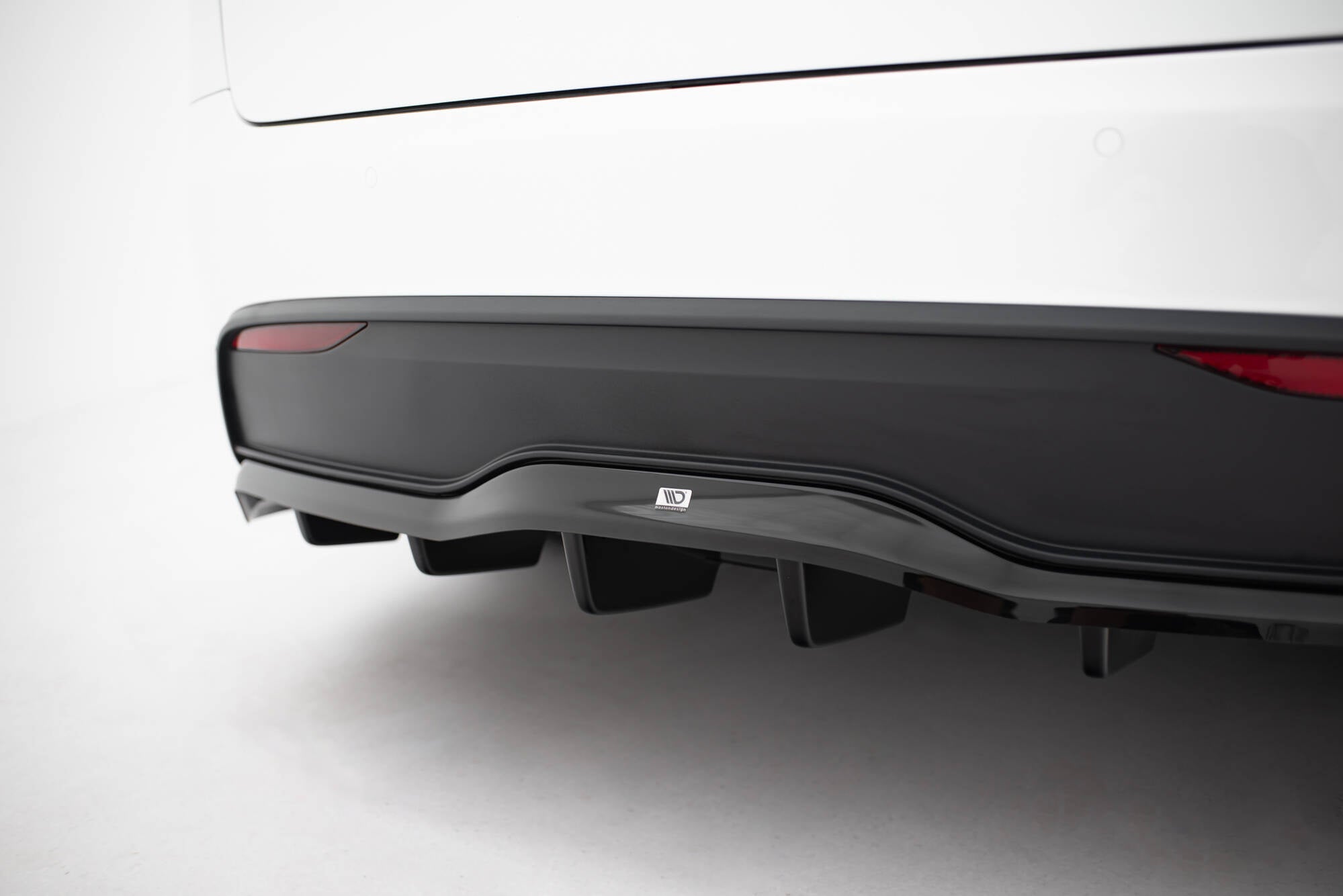 Maxton Design Splitter trasero (With Vertical Bars) V.2 para Tesla Model X Mk1 Facelift - imagen 5