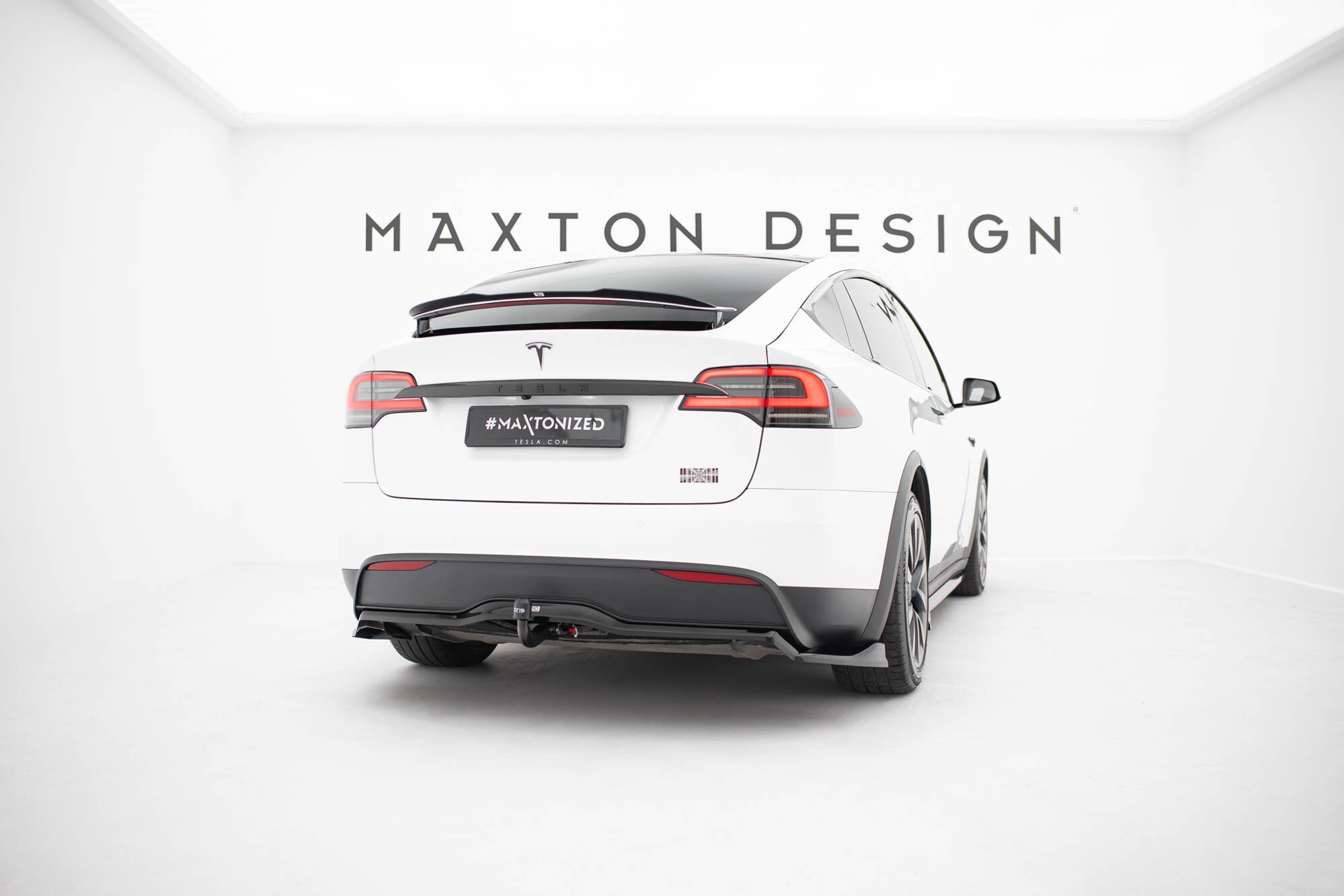 Maxton Design Splitter trasero (With Vertical Bars) V.2 para Tesla Model X Mk1 Facelift - imagen 4