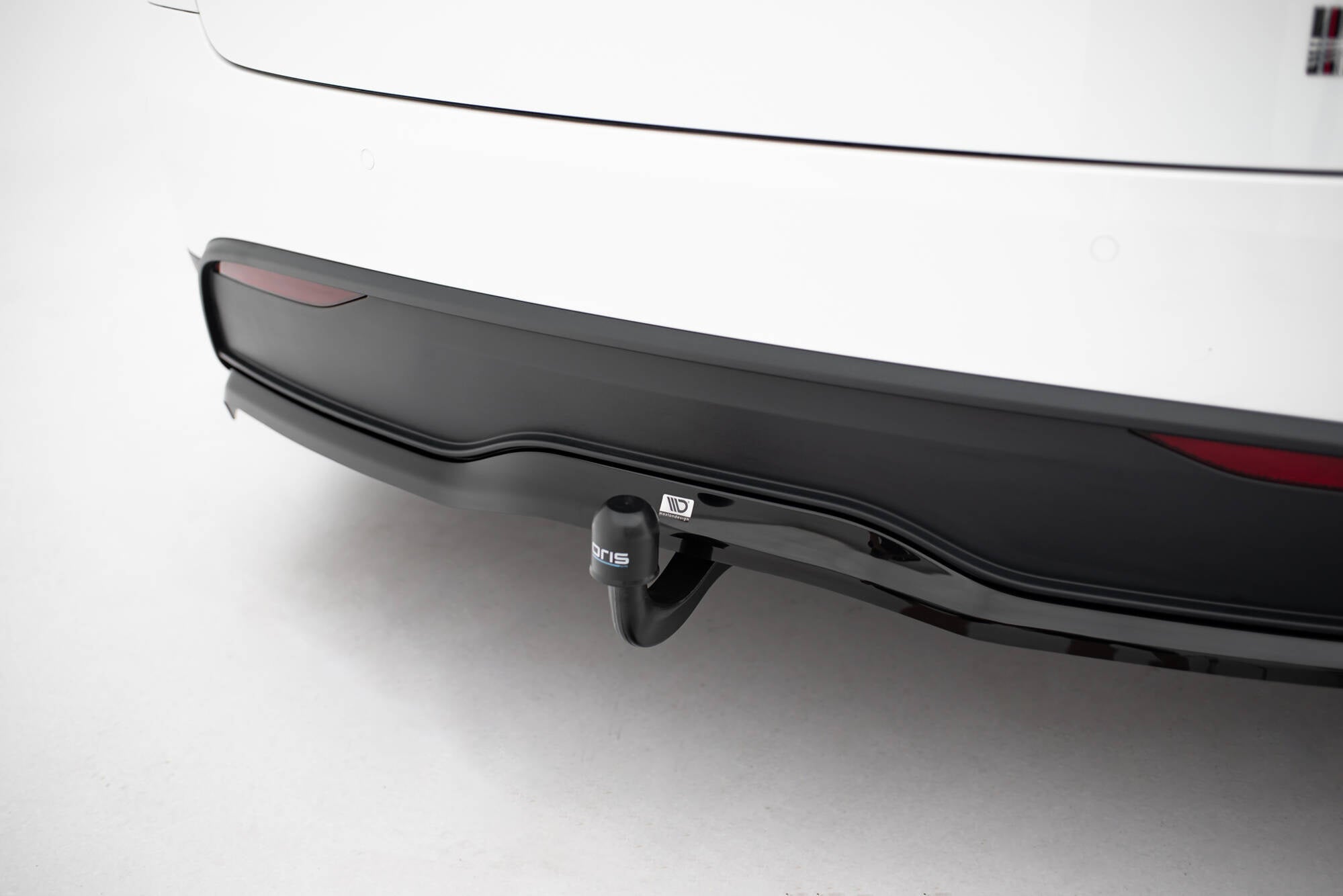 Maxton Design Splitter trasero (With Vertical Bars) V.2 para Tesla Model X Mk1 Facelift - imagen 7