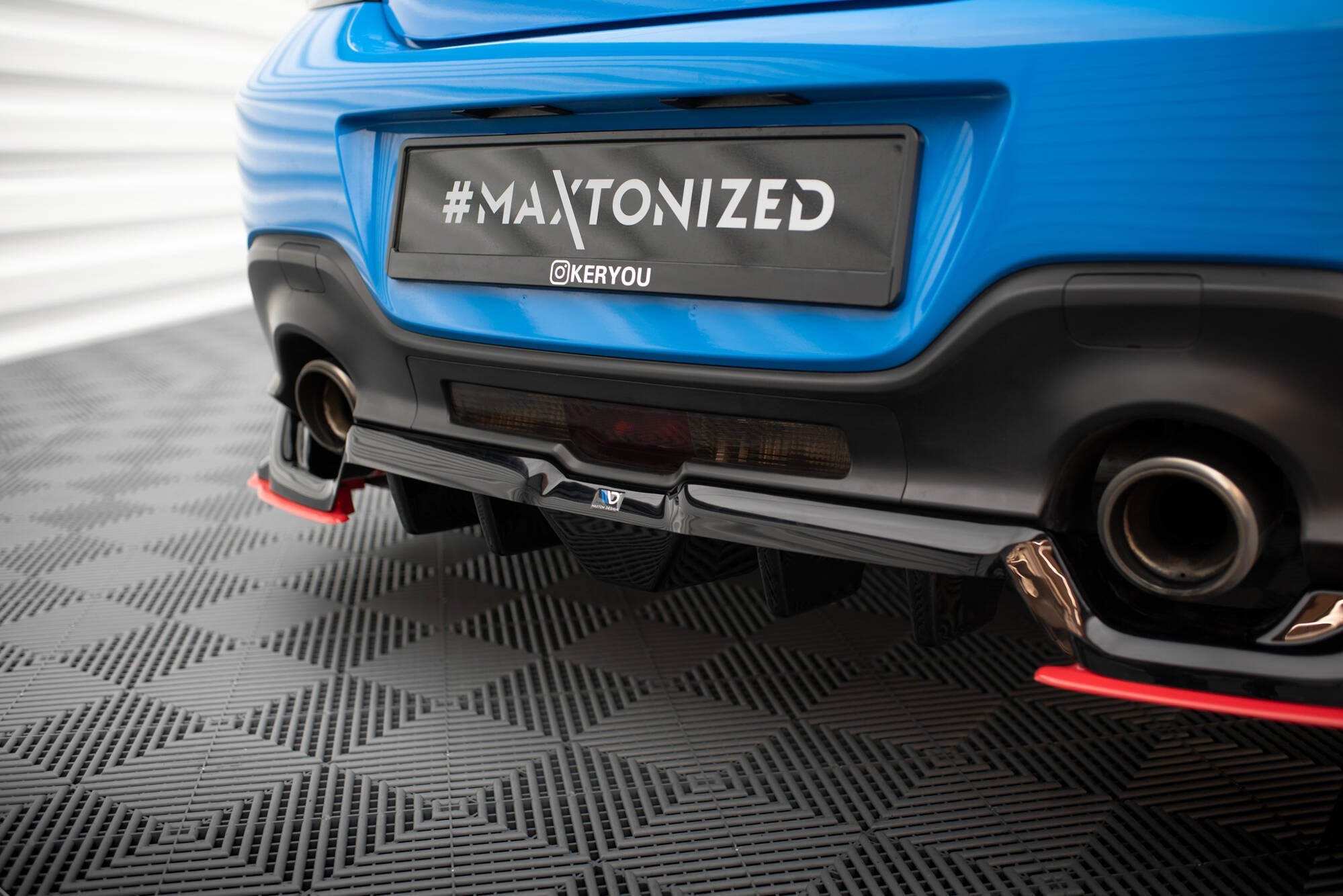 Maxton Design Splitter trasero (With Vertical Bars) V.2 para Toyota GR86 Mk1 - imagen 4