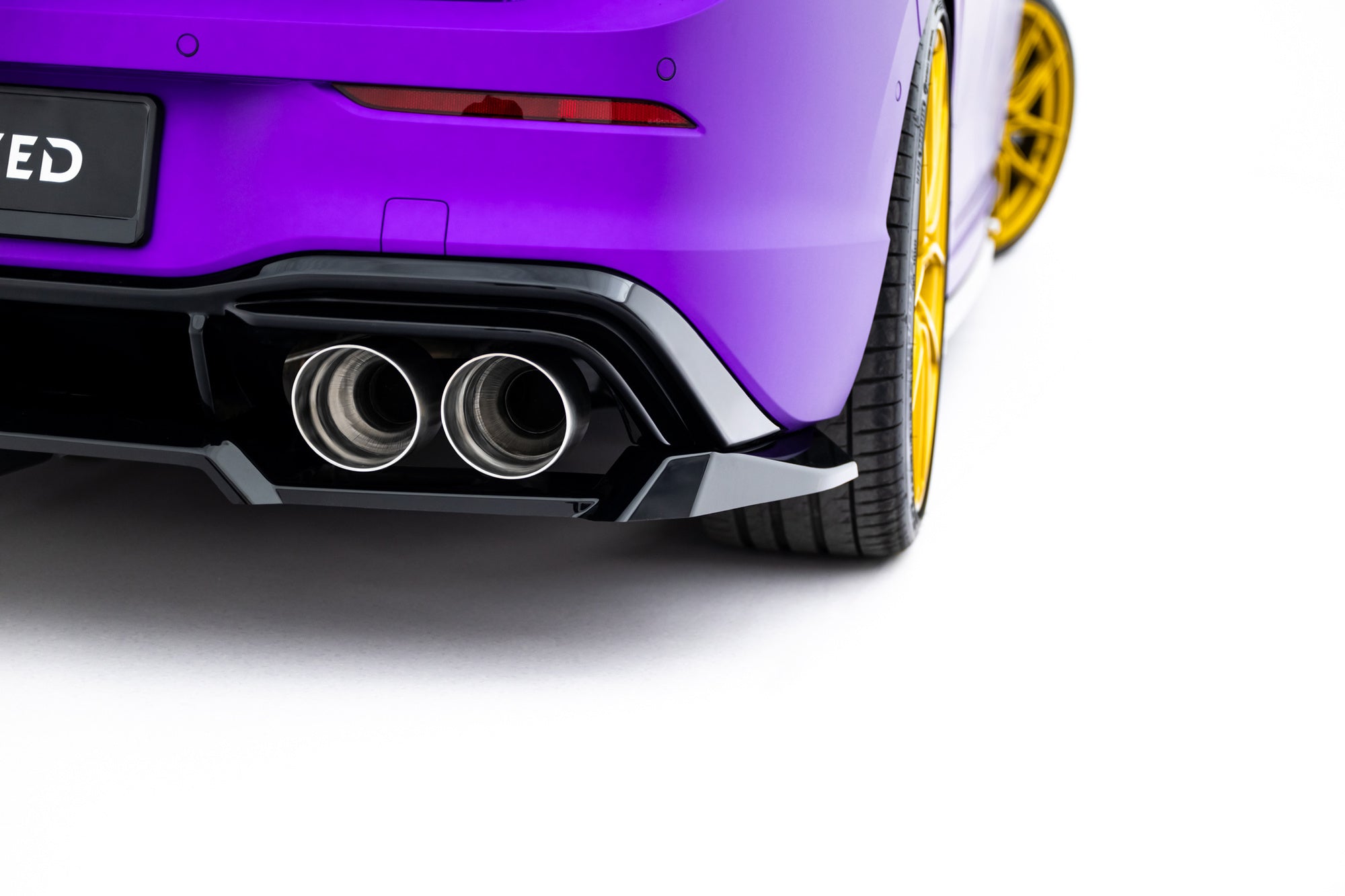 Maxton Design Splitter trasero (With Vertical Bars) V.2 para Volkswagen Golf R Hatchback Mk8 / Mk8 Facelift - imagen 2