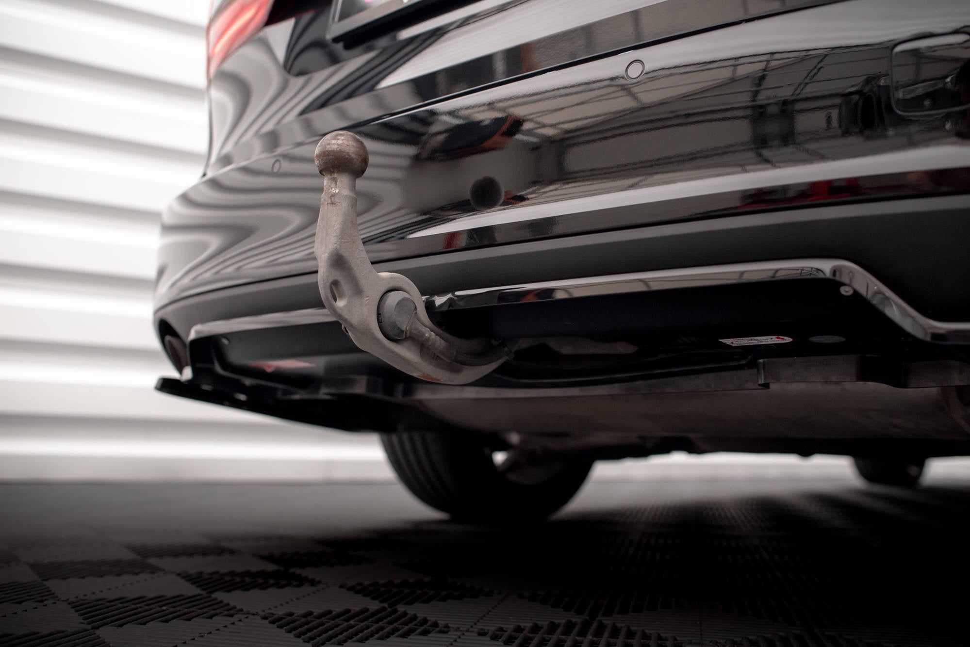 Maxton Design Splitter trasero (With Vertical Bars) V.2 para Volvo V90 Mk2 - imagen 4