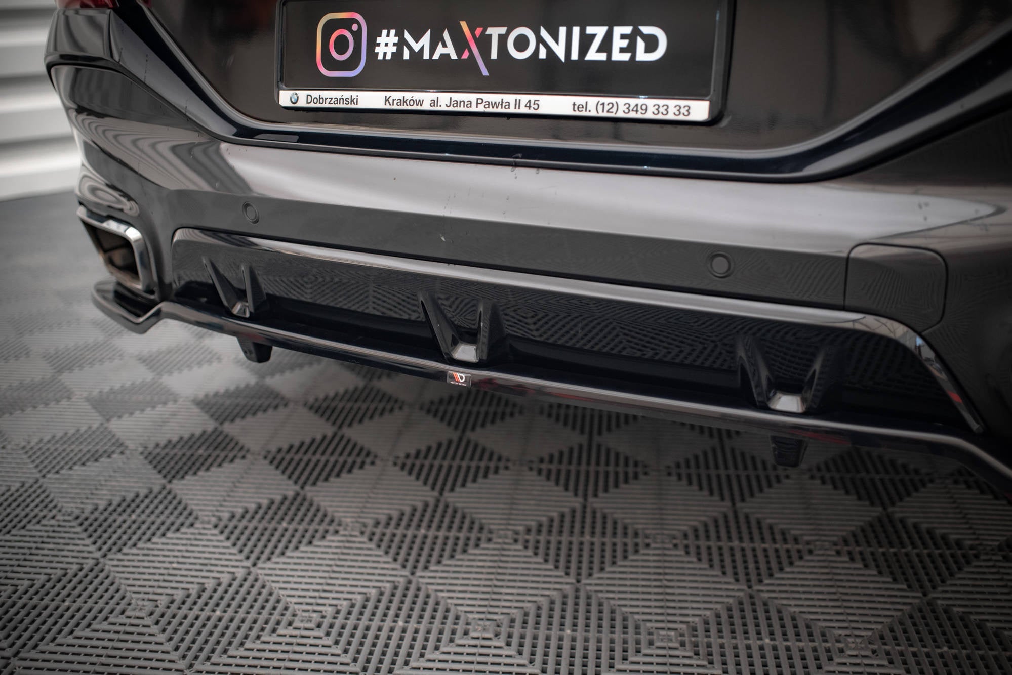 Maxton Design Splitter trasero (With Vertical Bars) V.3 para BMW X6 M-Pack G06 - imagen 4