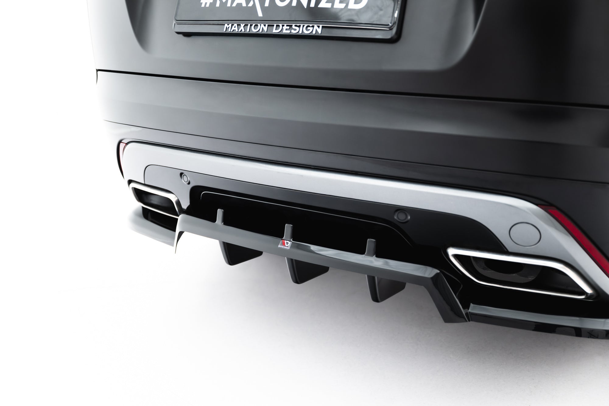 Maxton Design Splitter trasero (With Vertical Bars) V.3 para Land Rover Range Rover Velar R-Dynamic Mk1 - imagen 4
