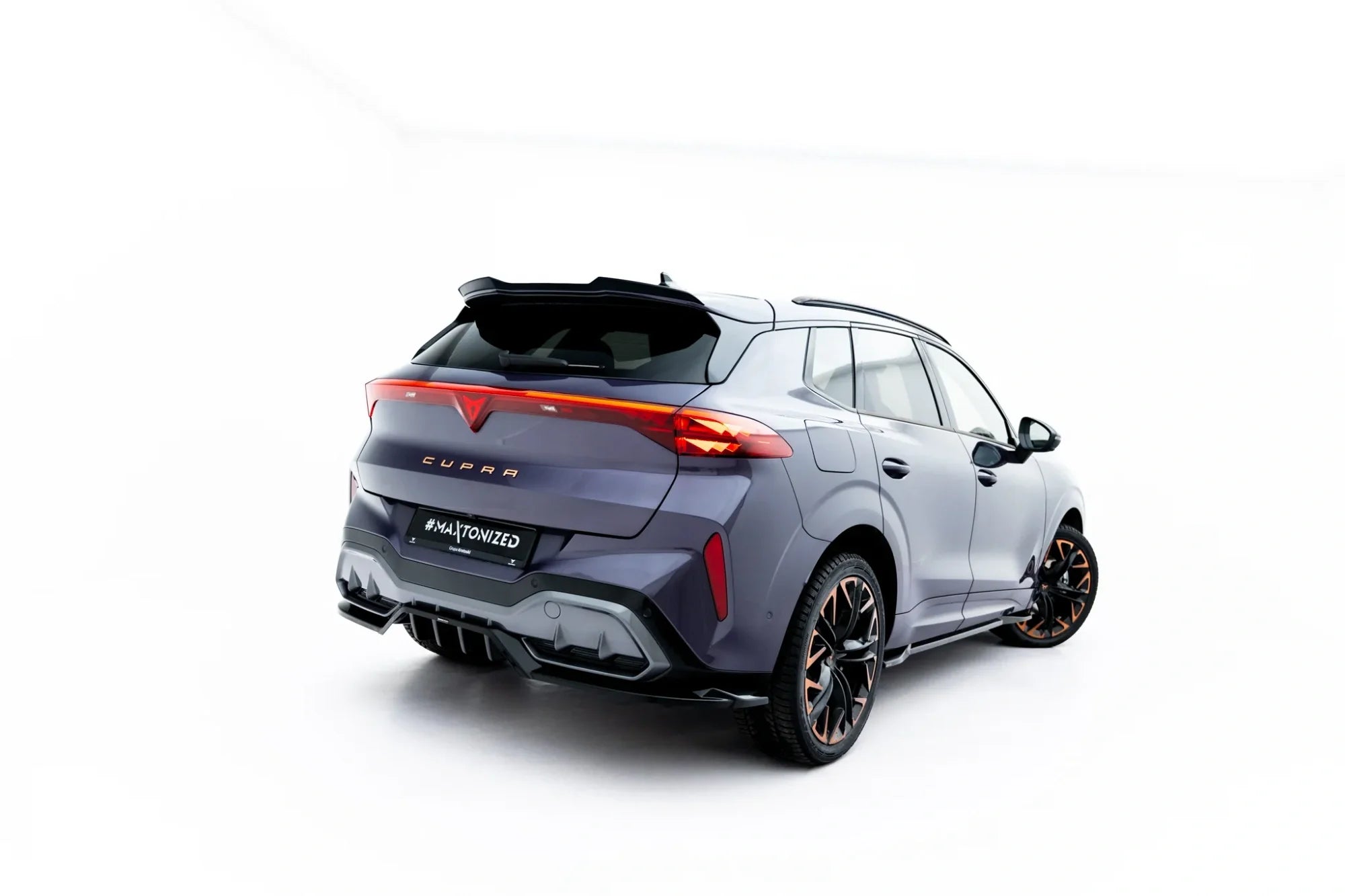 Maxton Design Splitter trasero (With Vertical Bars) V.4 para Cupra Terramar Mk1 (Version with towbar) - imagen 1