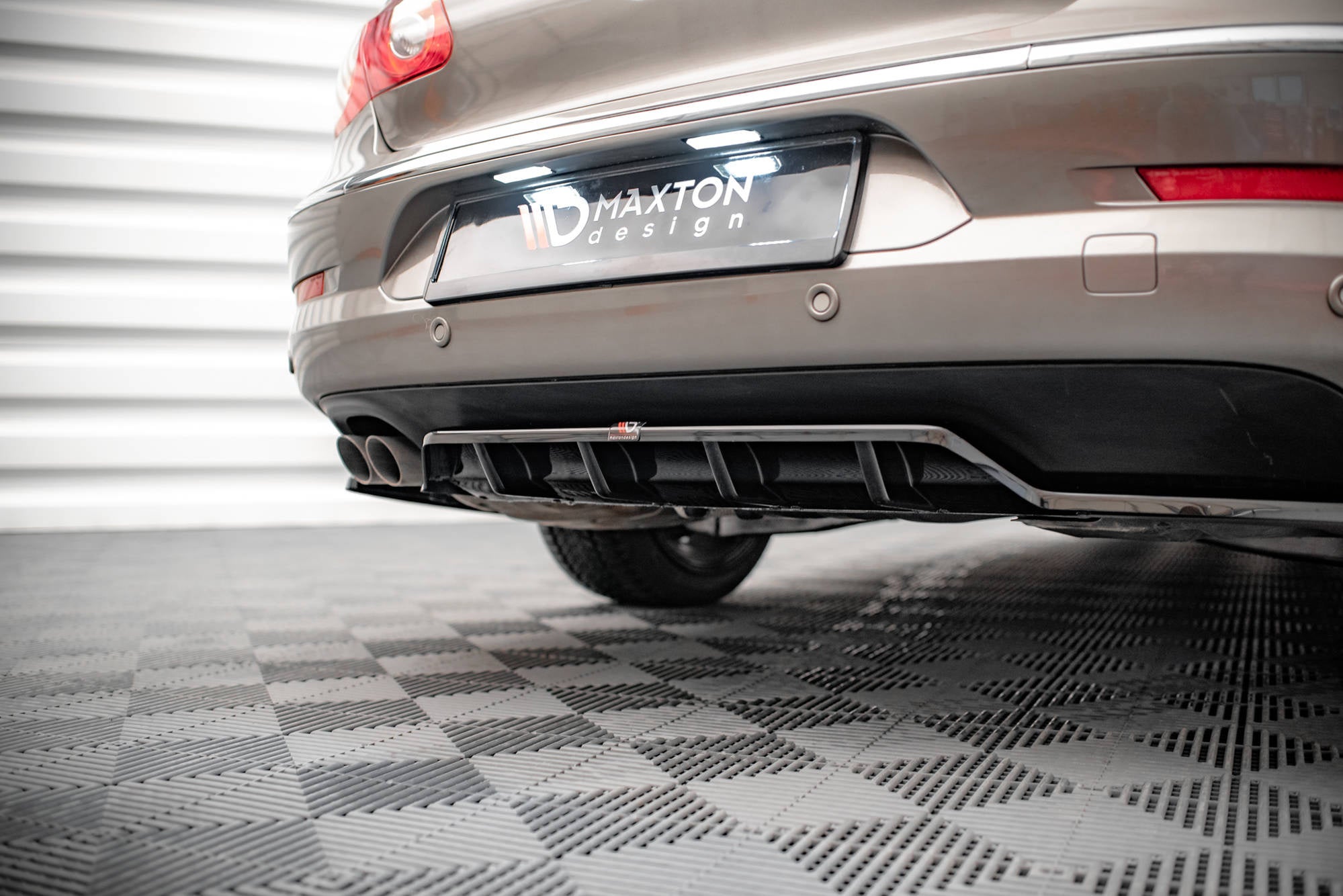 Maxton Design Splitter trasero (With Vertical Bars) para Volkswagen Passat CC - imagen 4
