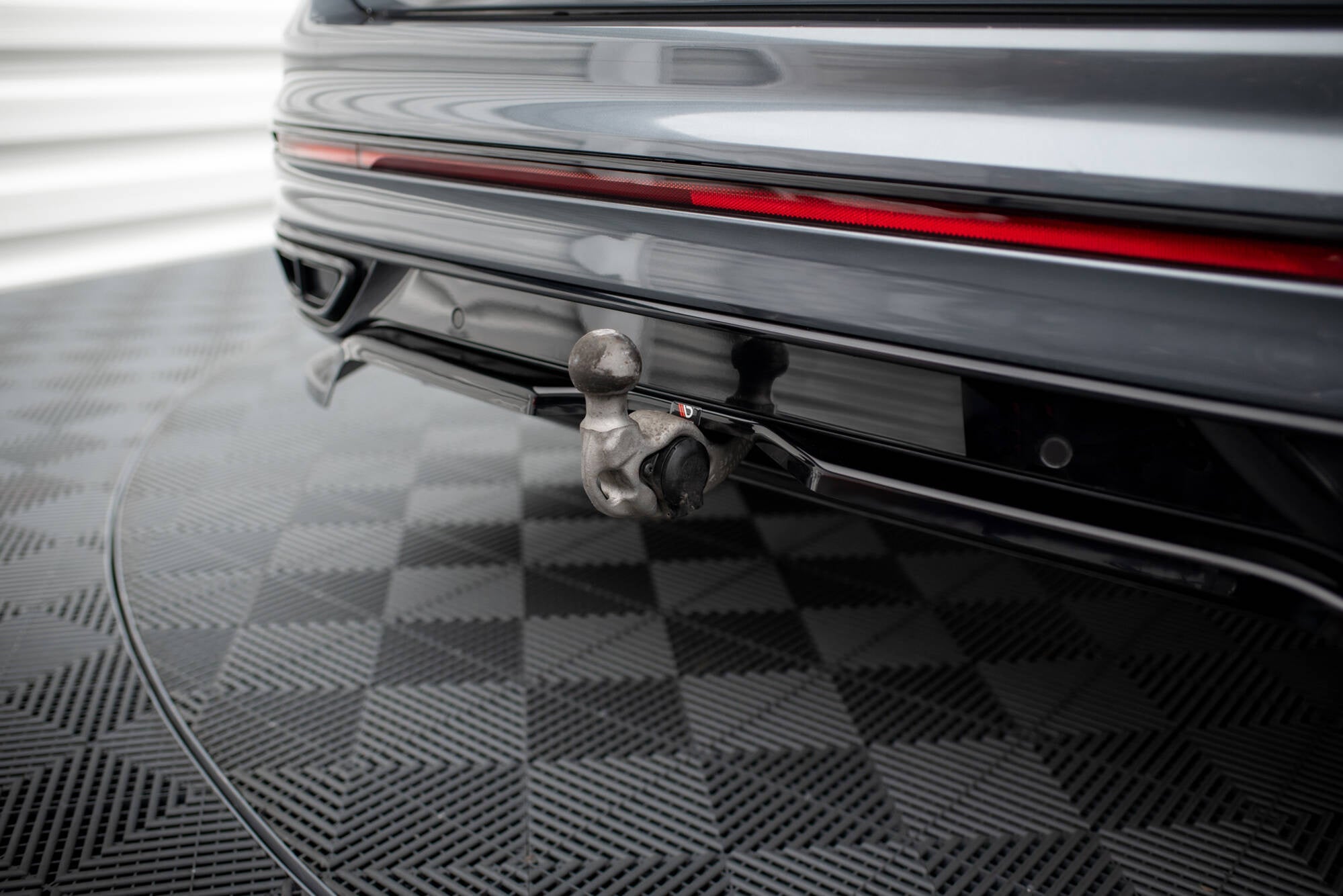 Maxton Design Splitter trasero (With Vertical Bars) para Volkswagen Tiguan Allspace R-Line Mk2 Facelift - imagen 4