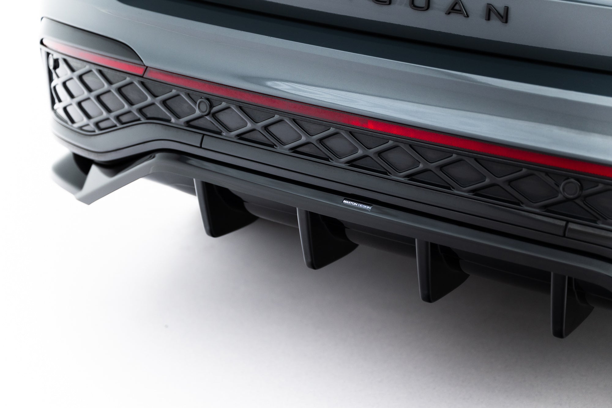 Maxton Design Splitter trasero (With Vertical Bars) para Volkswagen Tiguan R-Line Mk3 - imagen 4