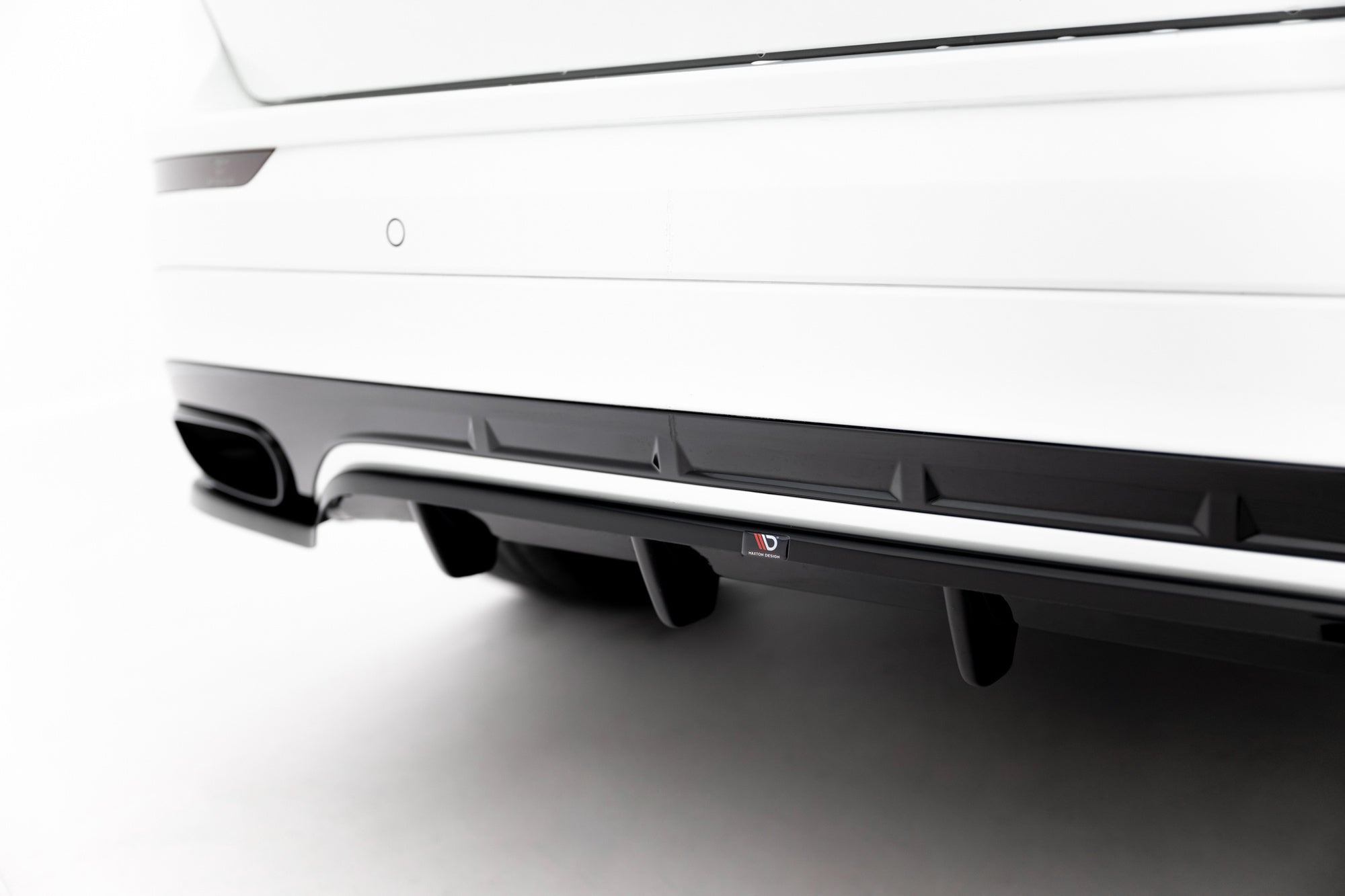 Maxton Design Splitter trasero (With Vertical Bars) para Volvo XC60 Mk2 R-Design - imagen 3