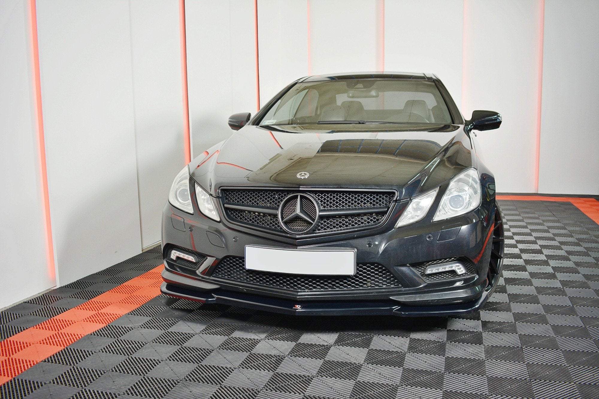 Maxton Design Splitter delantero para Mercedes-Benz E-Class W207 Coupe AMG-Line - imagen 1