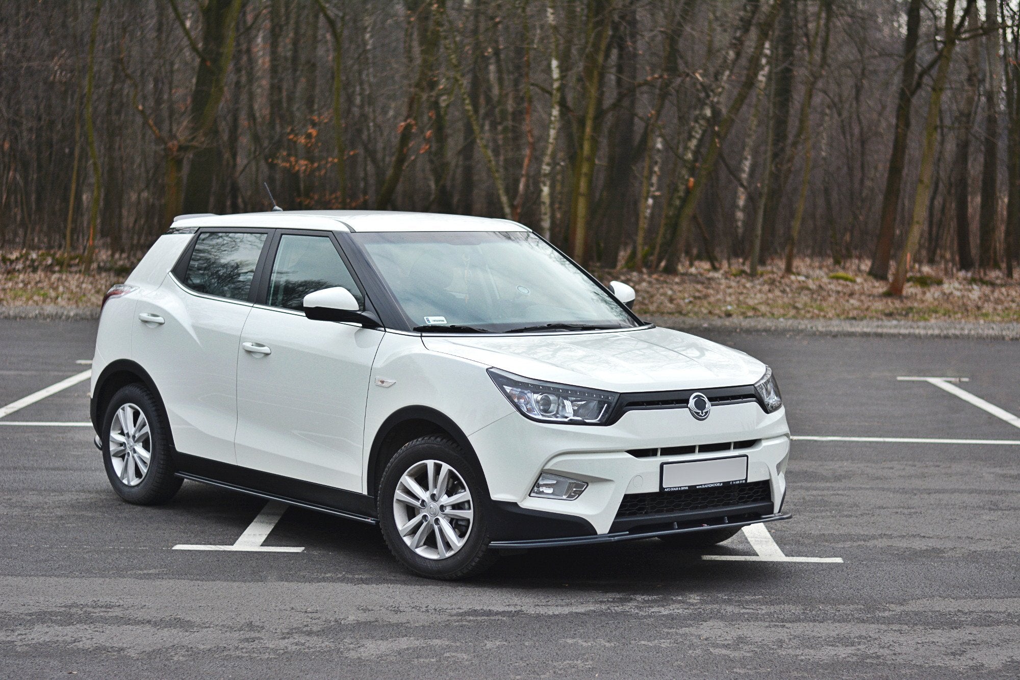 Maxton Design Splitter delantero V.1 para Ssangyong Tivoli - imagen 1