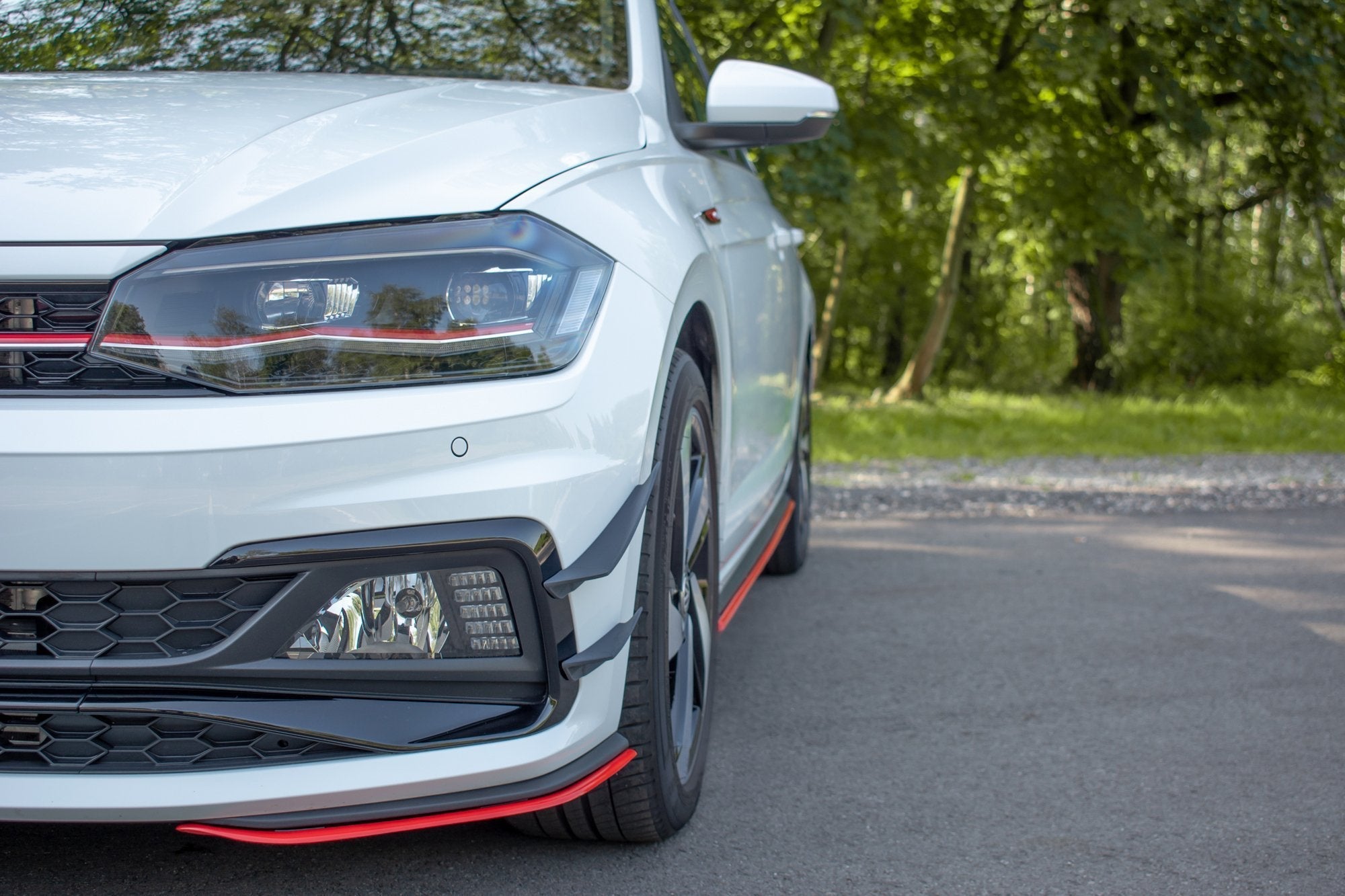 Maxton Design Front Side Splitters para Volkswagen Polo GTI / R-line Mk6 - imagen 3