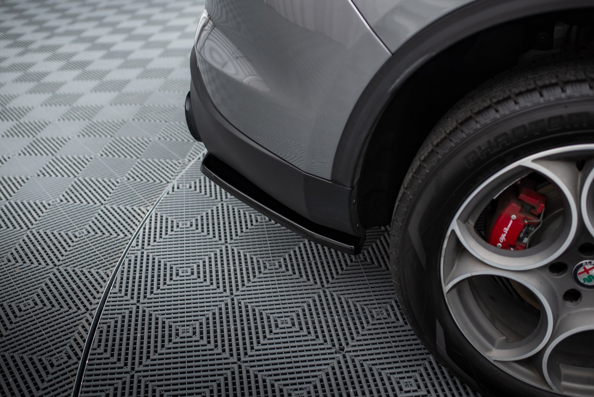 Maxton Design Splitters laterales traseros para Alfa Romeo Stelvio Mk1 - imagen 2