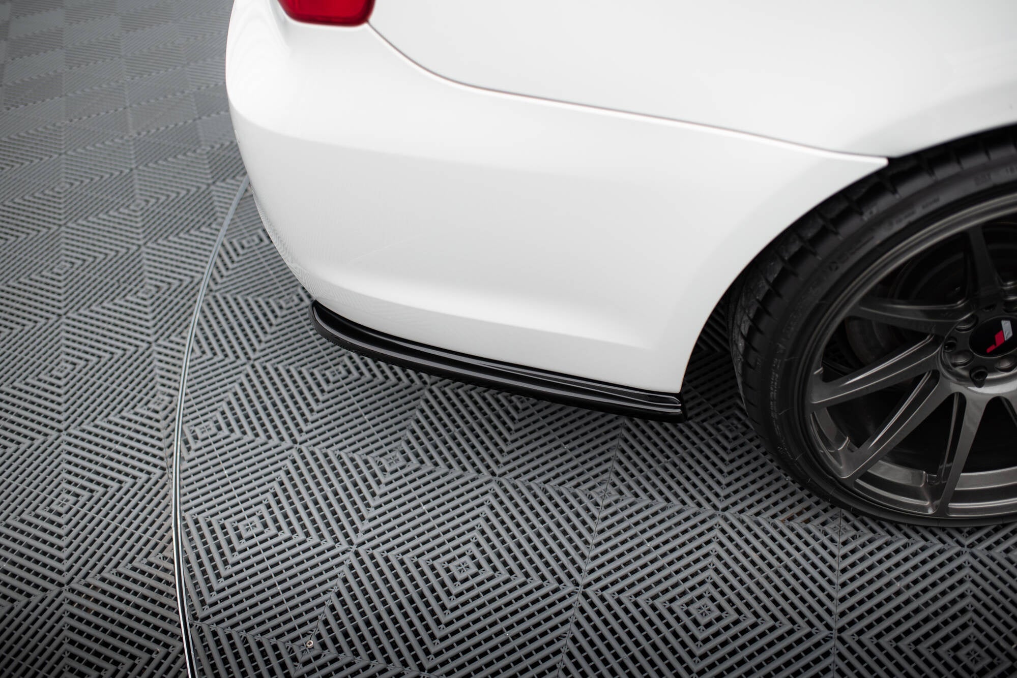 Maxton Design Splitters laterales traseros para BMW 3 E90 MPACK - imagen 3