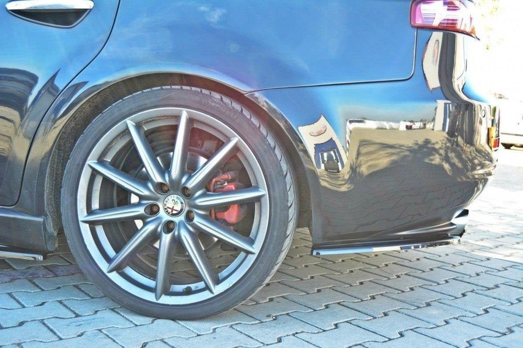 Maxton Design Splitters laterales traseros para Alfa Romeo 159 - imagen 1