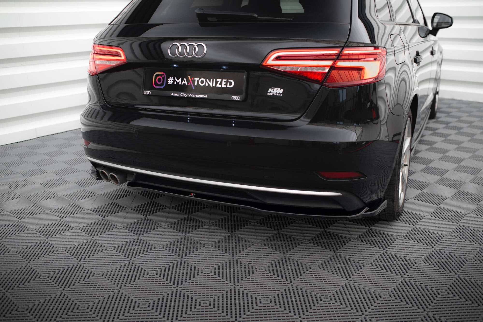 Maxton Design Splitters laterales traseros para Audi A3 Sportback 8V Facelift - imagen 1