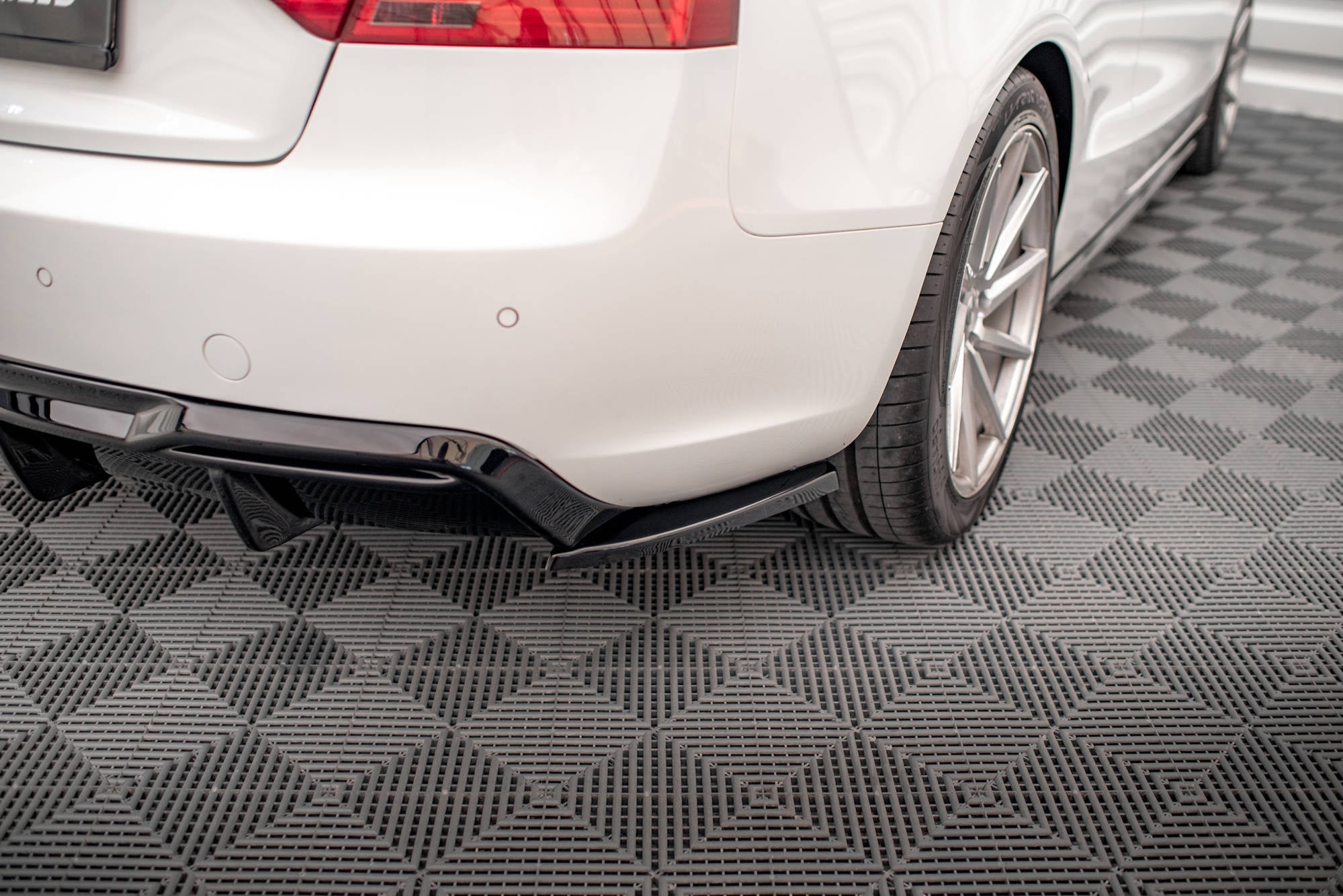 Maxton Design Splitters laterales traseros para Audi A5 Coupe 8T Facelift - imagen 1