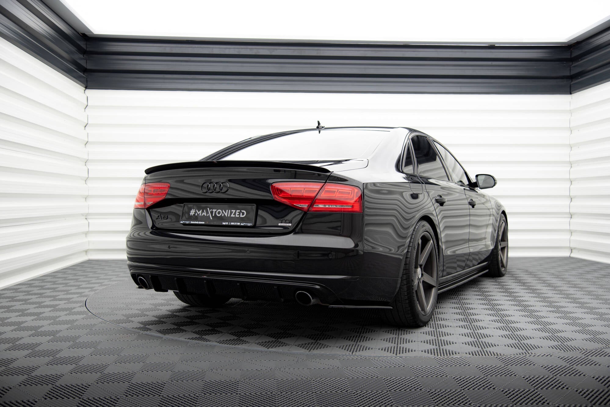 Maxton Design Splitters laterales traseros para Audi A8 D4 - imagen 2