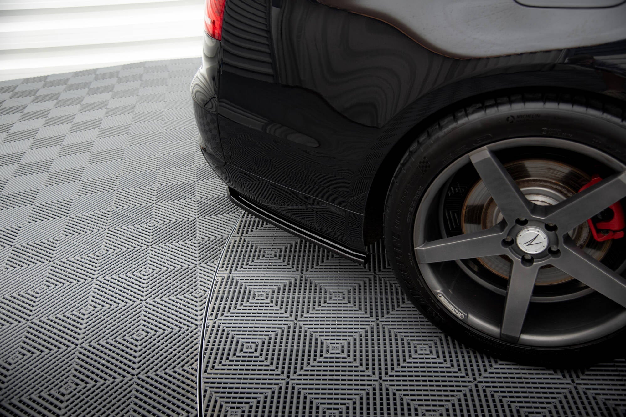 Maxton Design Splitters laterales traseros para Audi A8 D4 - imagen 3