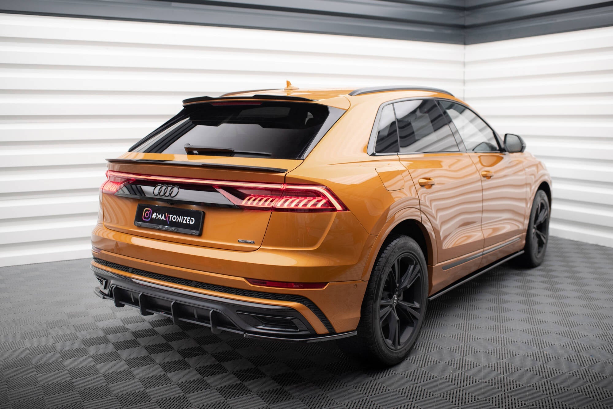 Maxton Design Splitters laterales traseros para Audi Q8 S-line Mk1 - imagen 2