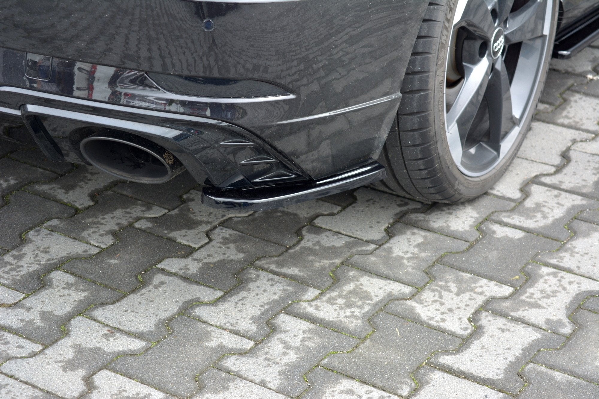 Maxton Design Splitters laterales traseros para Audi RS3 8V Facelift Sportback - imagen 1